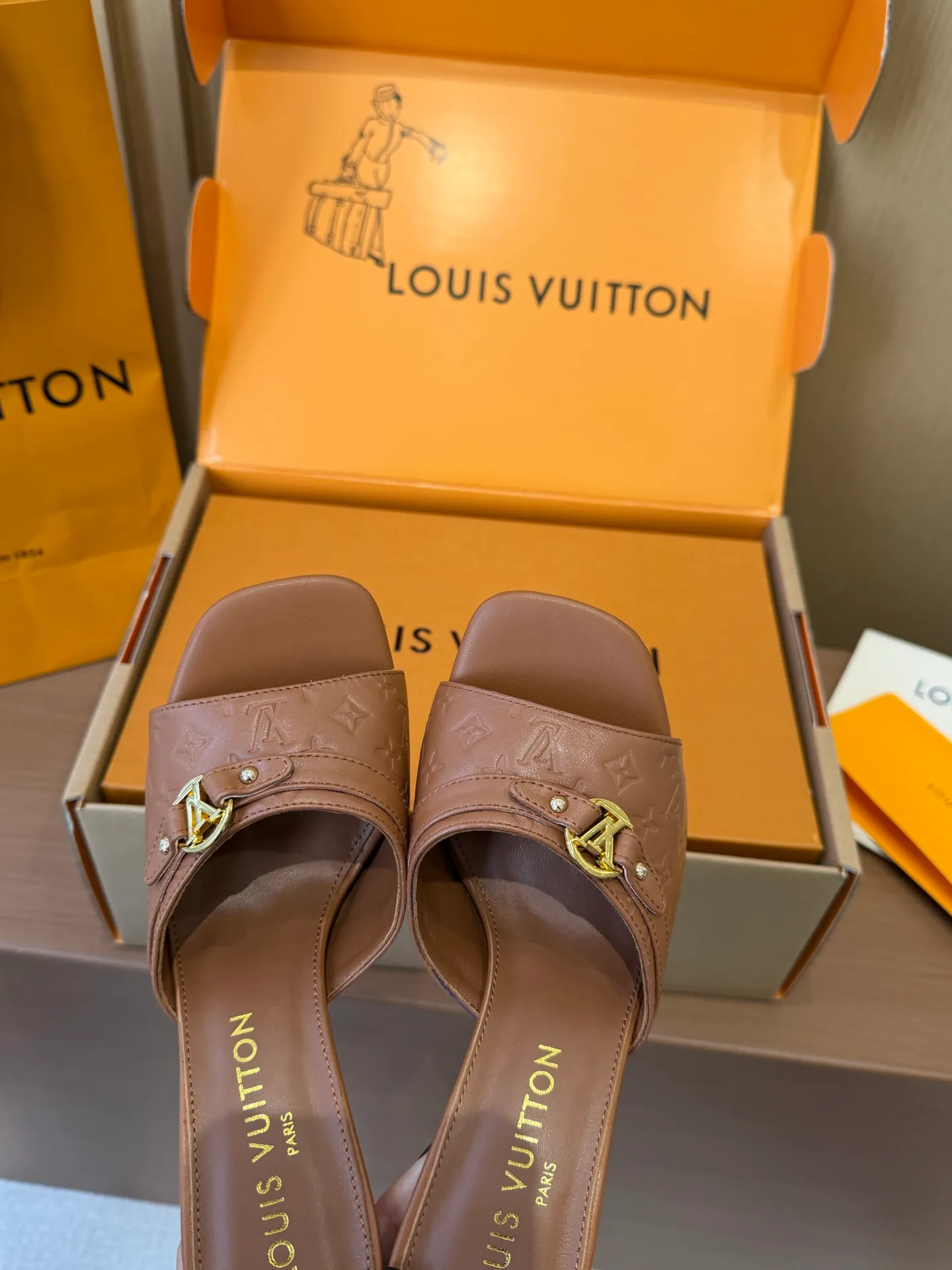 Босоножки Женские Louis Vuitton 796121