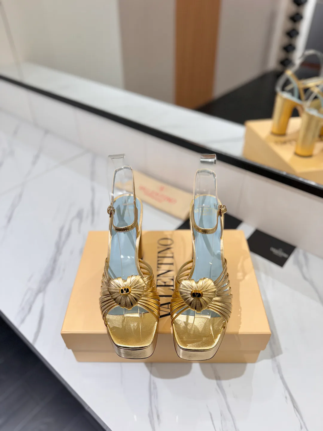 Босоножки Женские Valentino 10026783