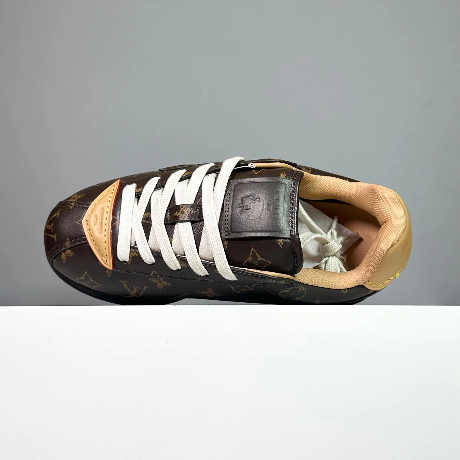 Кроссовки Женские Louis Vuitton 9158430