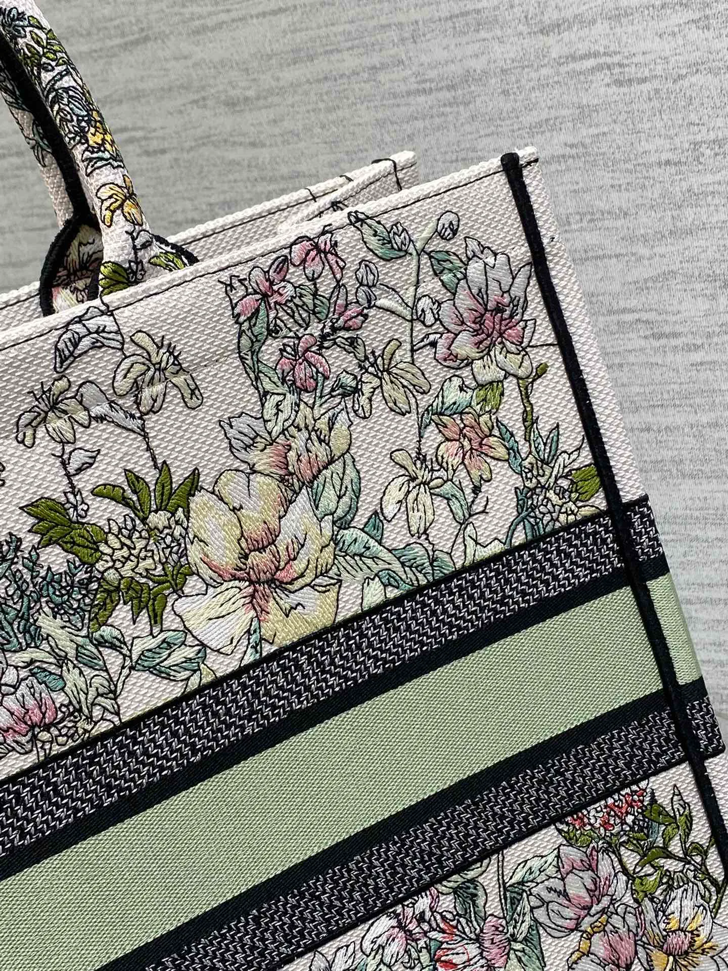 Классические Сумки Женские Christian Dior 11224047