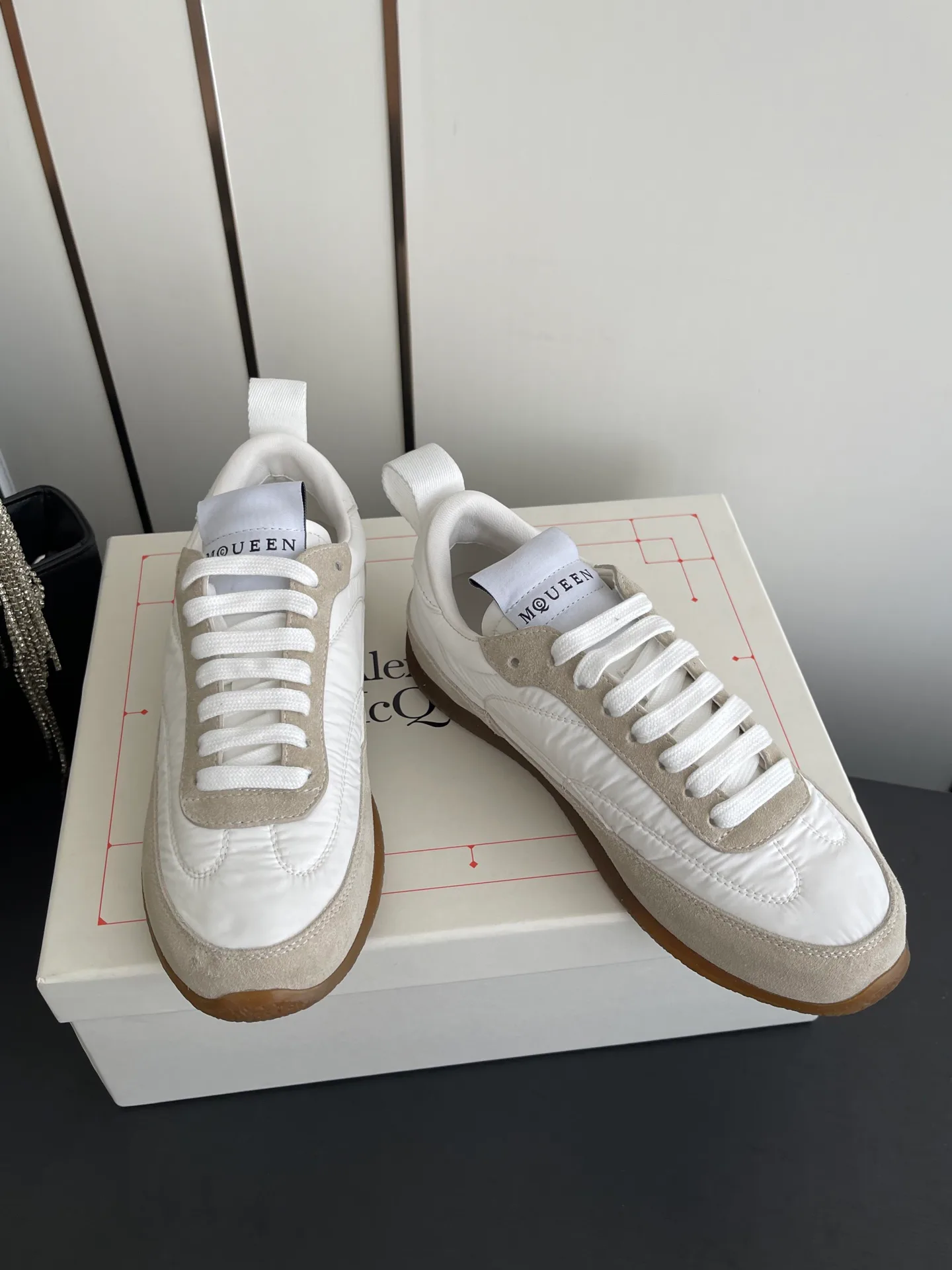 Кроссовки Женские Alexander Mcqueen 1561407