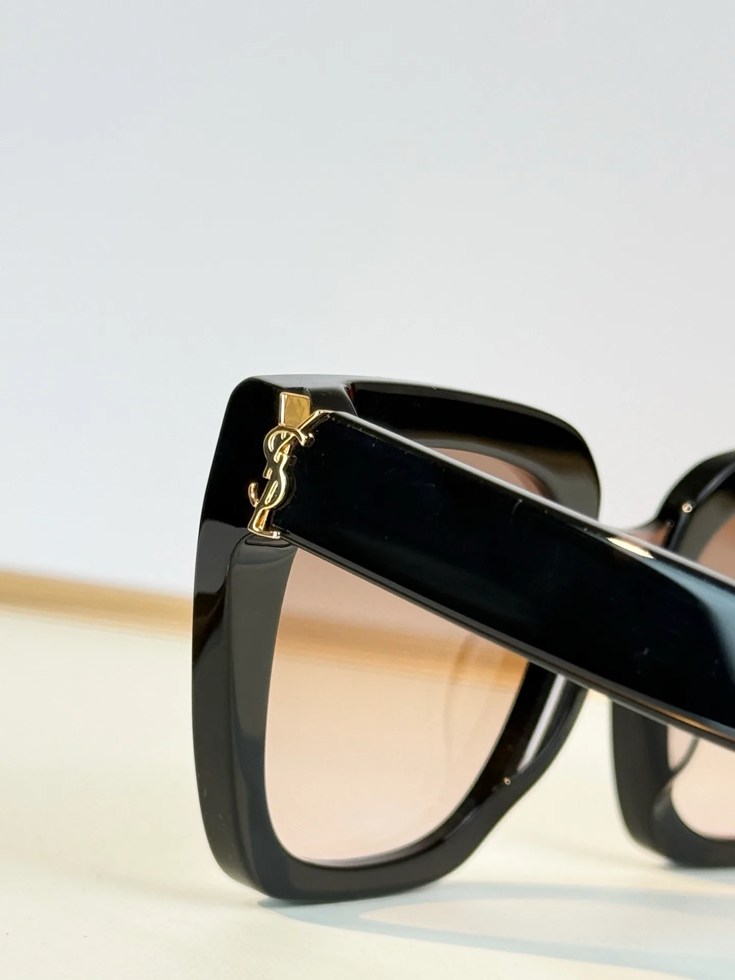 Очки Saint Laurent 18246209