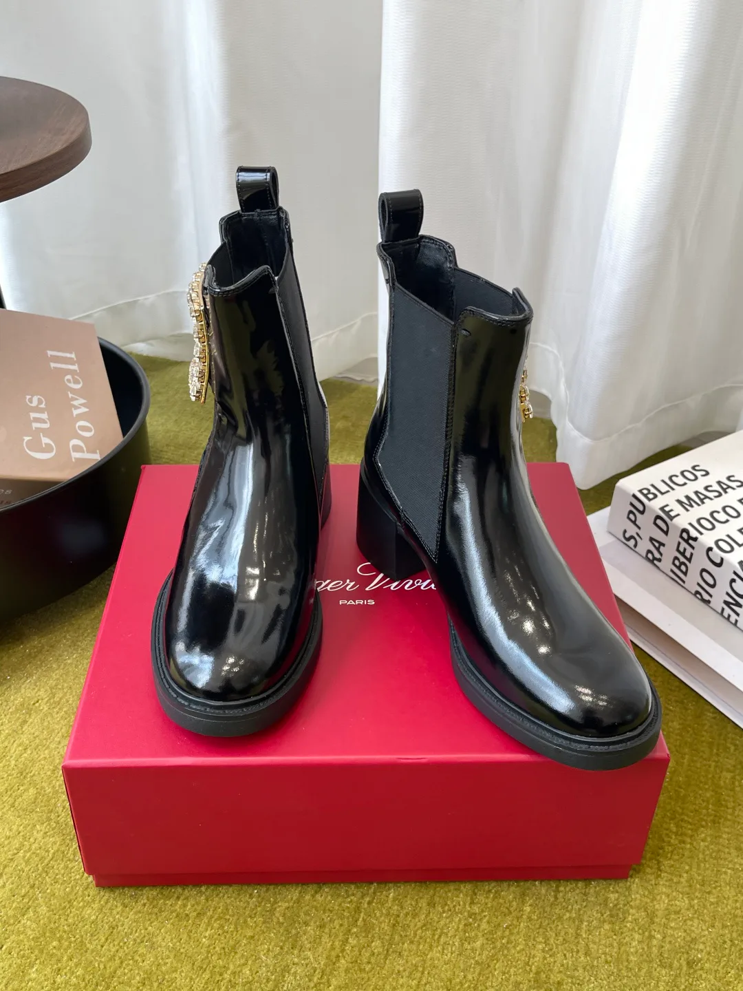 Ботинки Женские Roger Vivier 19578477