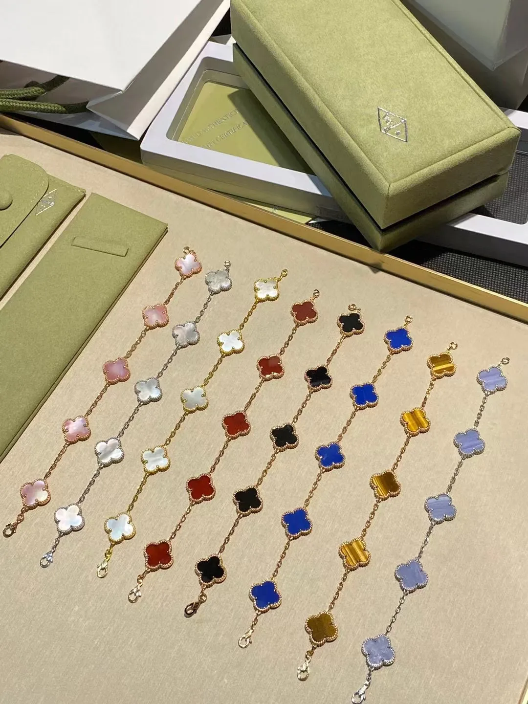 Бижутерия Van Cleef & Arpels 4332