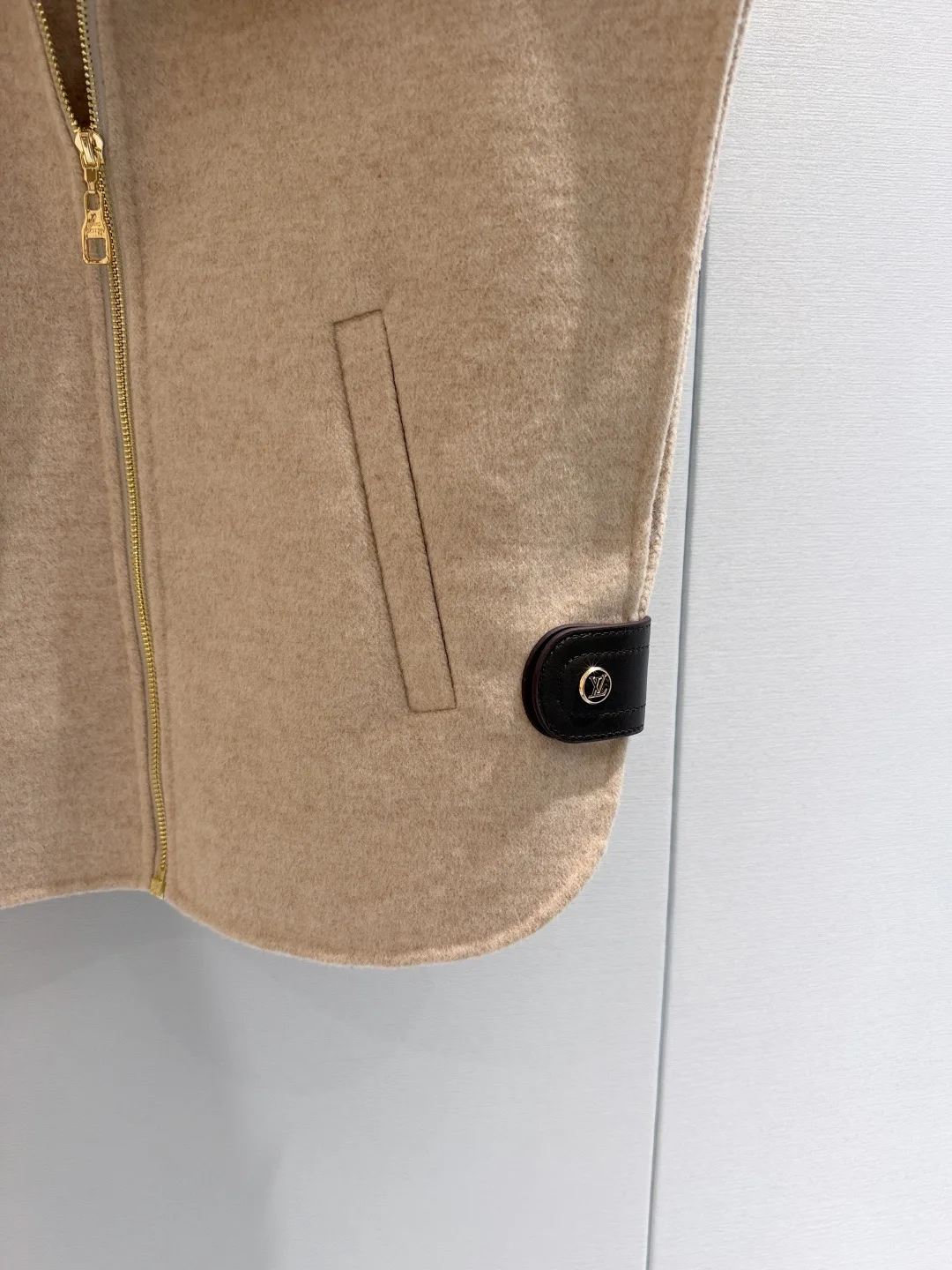 Жилеты Женские Louis Vuitton 19246746