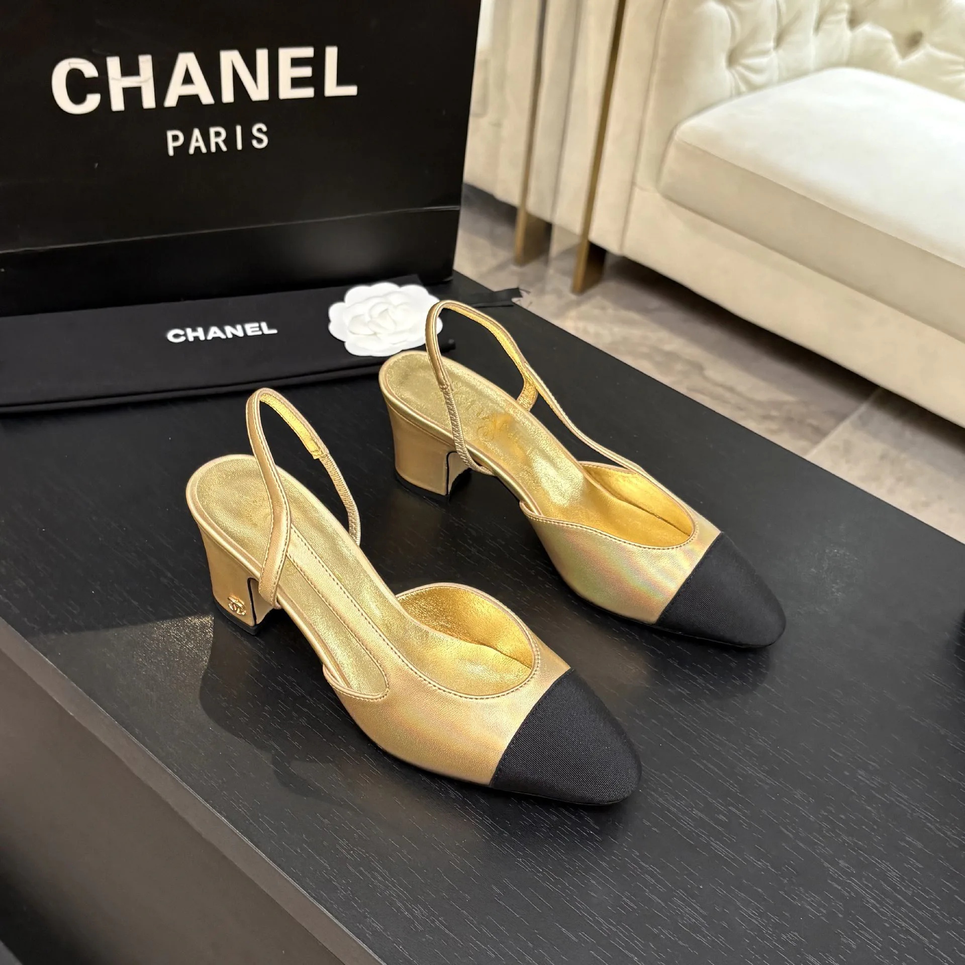 Туфли Женские Chanel 19554648