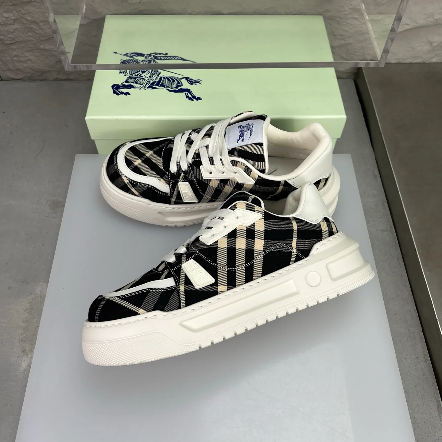 Кроссовки Мужские Burberry 11638117