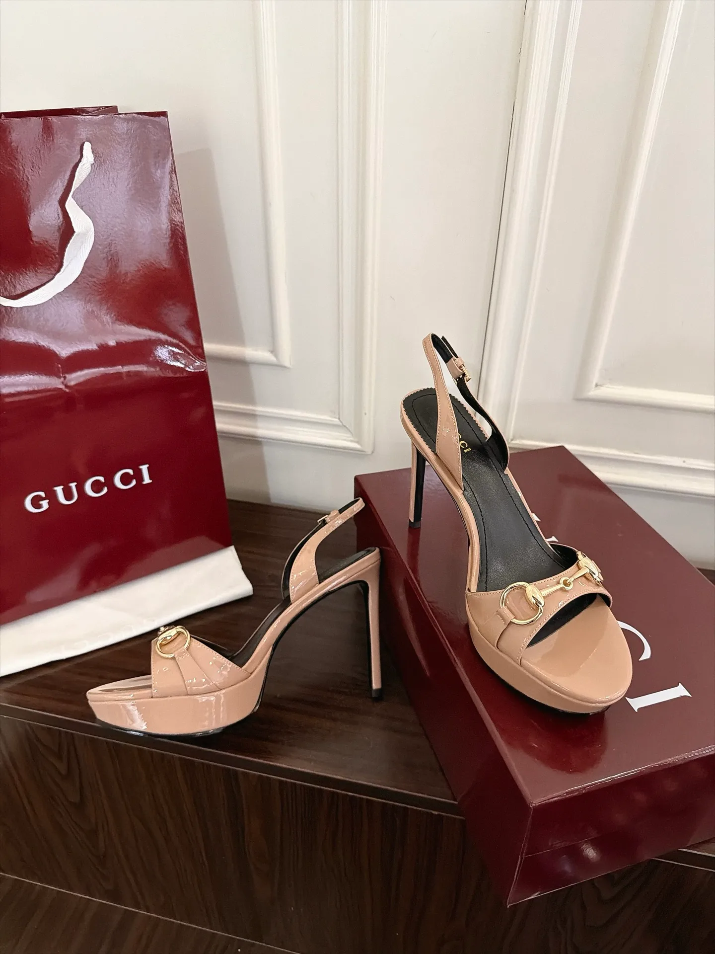 Босоножки Женские Gucci 19519868