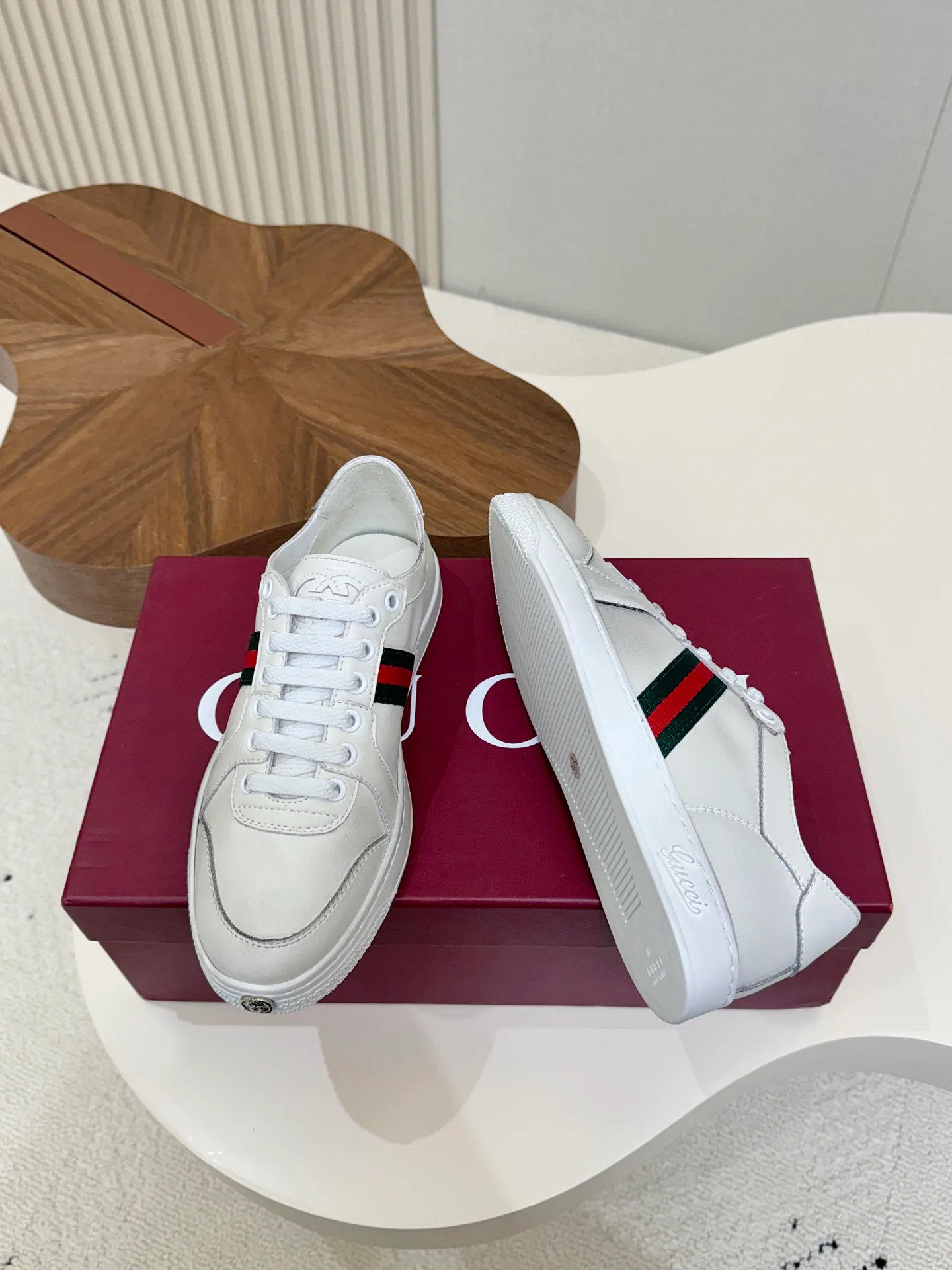 Кроссовки Женские Gucci 17571664