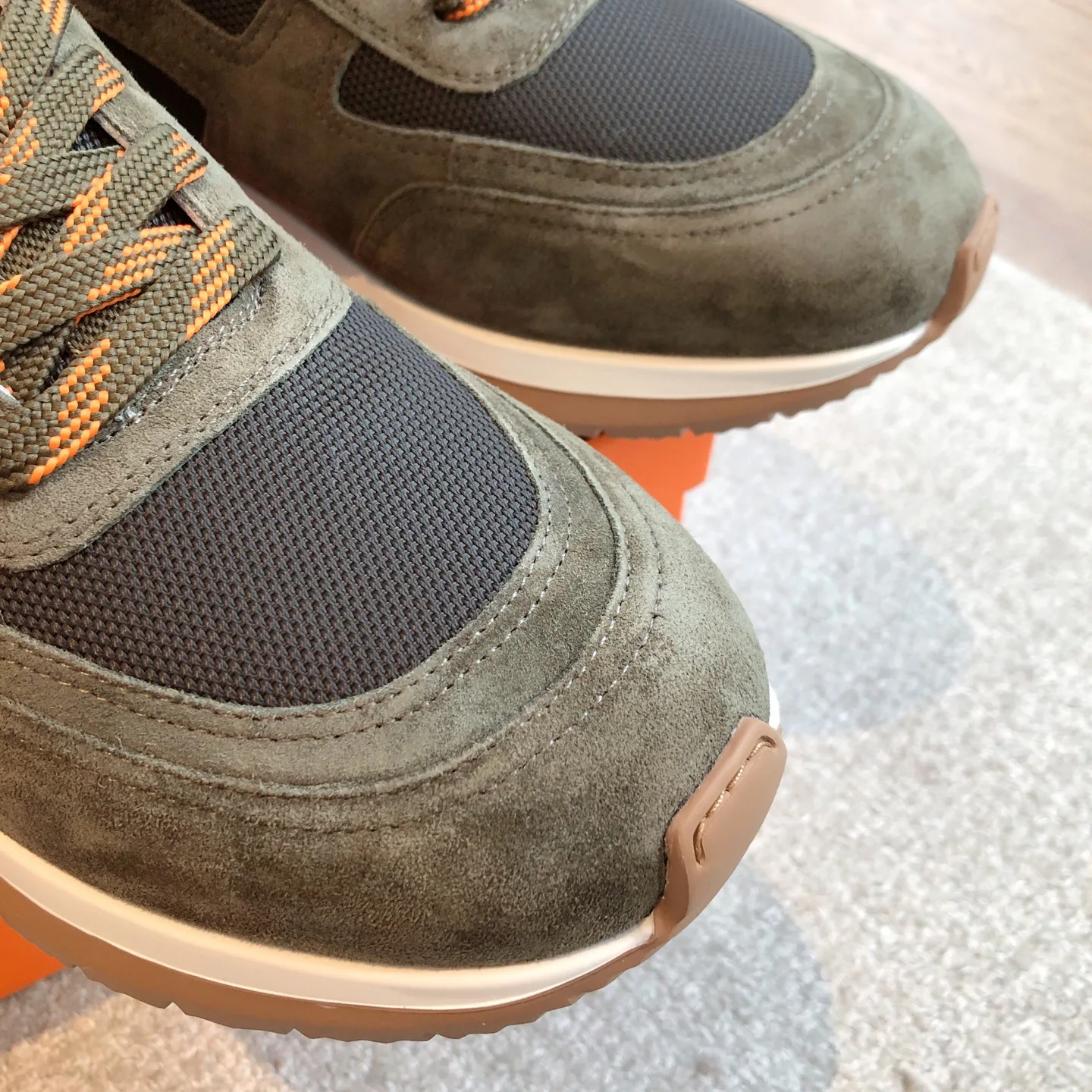 Кроссовки Женские Hermes 1237231