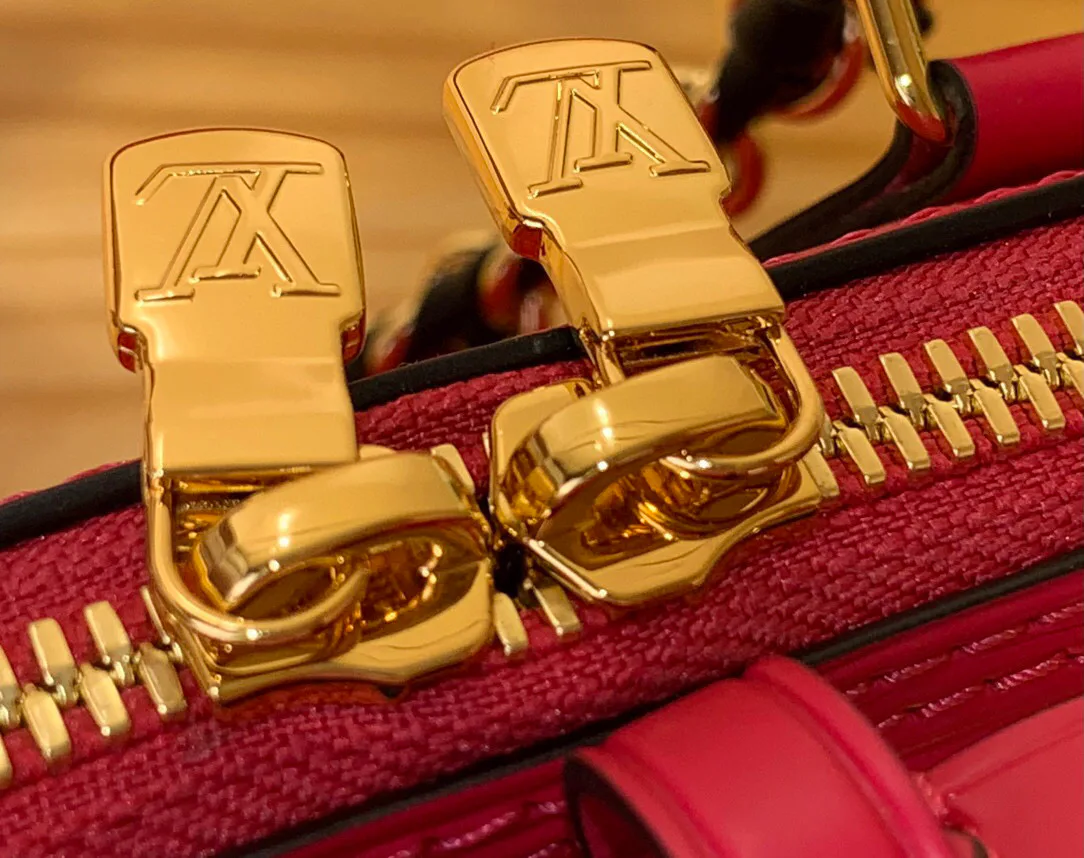 Сумки На Ремне Женские Louis Vuitton 84049