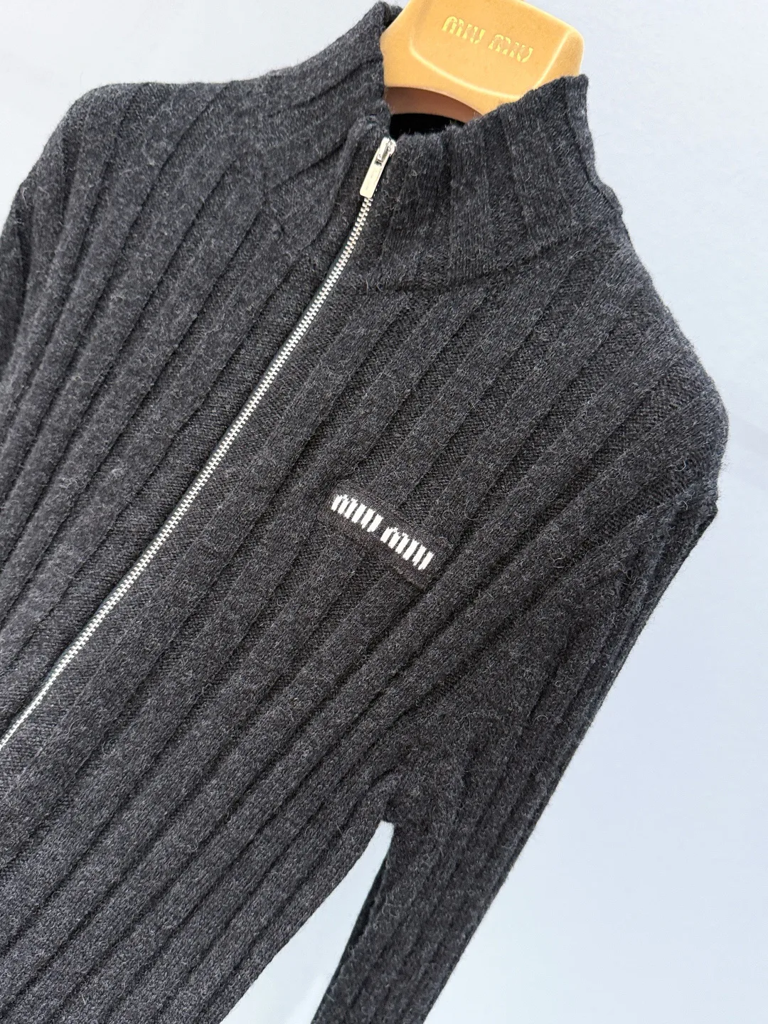 Джемперы Женские Miu Miu 447551