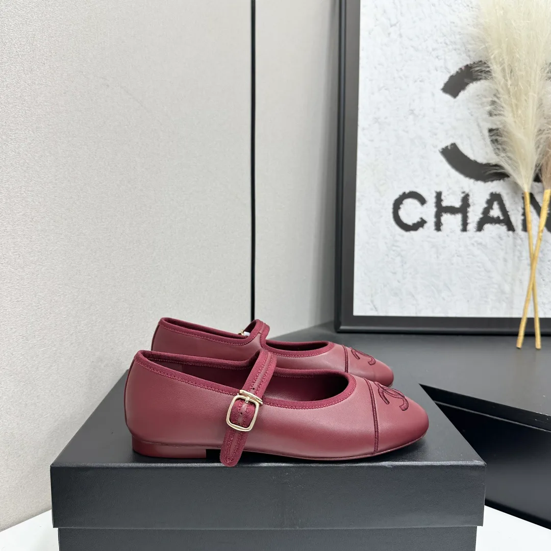 Туфли Женские Chanel 18083714