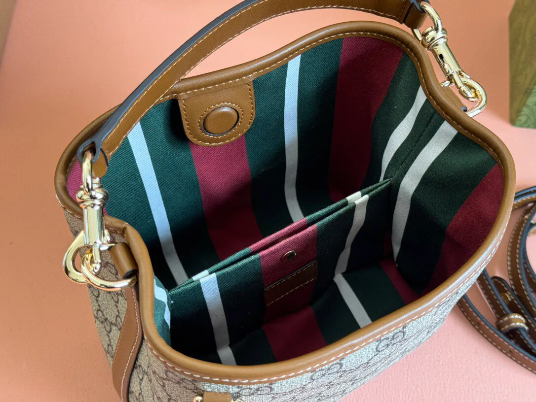 Классические Сумки Женские Gucci 11394904