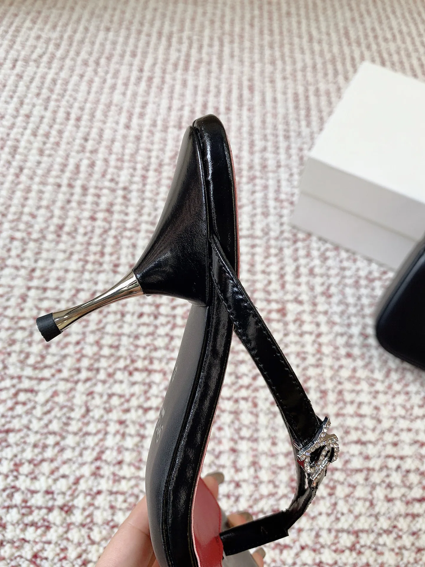 Босоножки Женские Saint Laurent 13080947