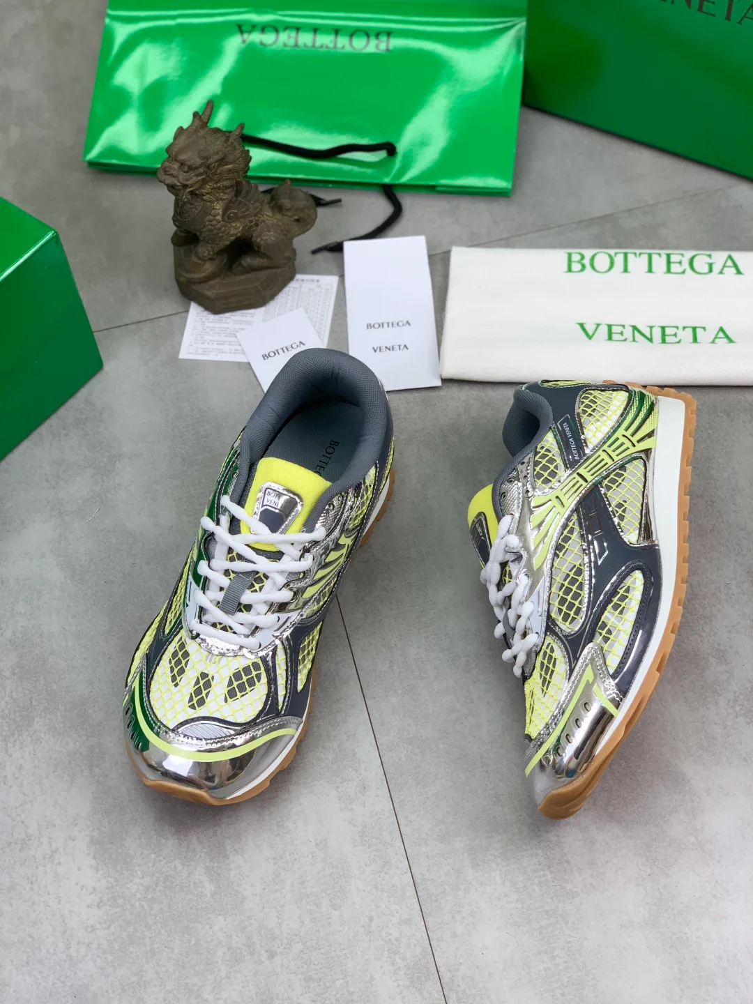 Кроссовки Женские Bottega Veneta 18365172