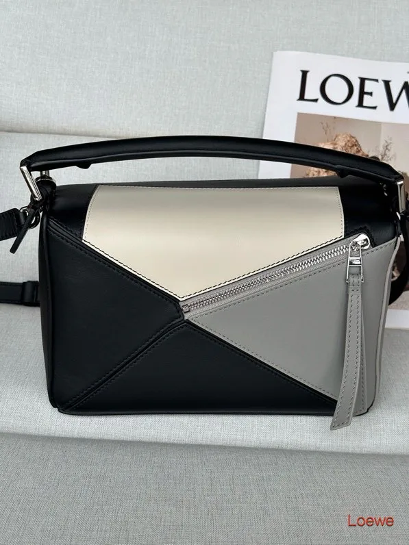 Классические Сумки Женские Loewe 17271514