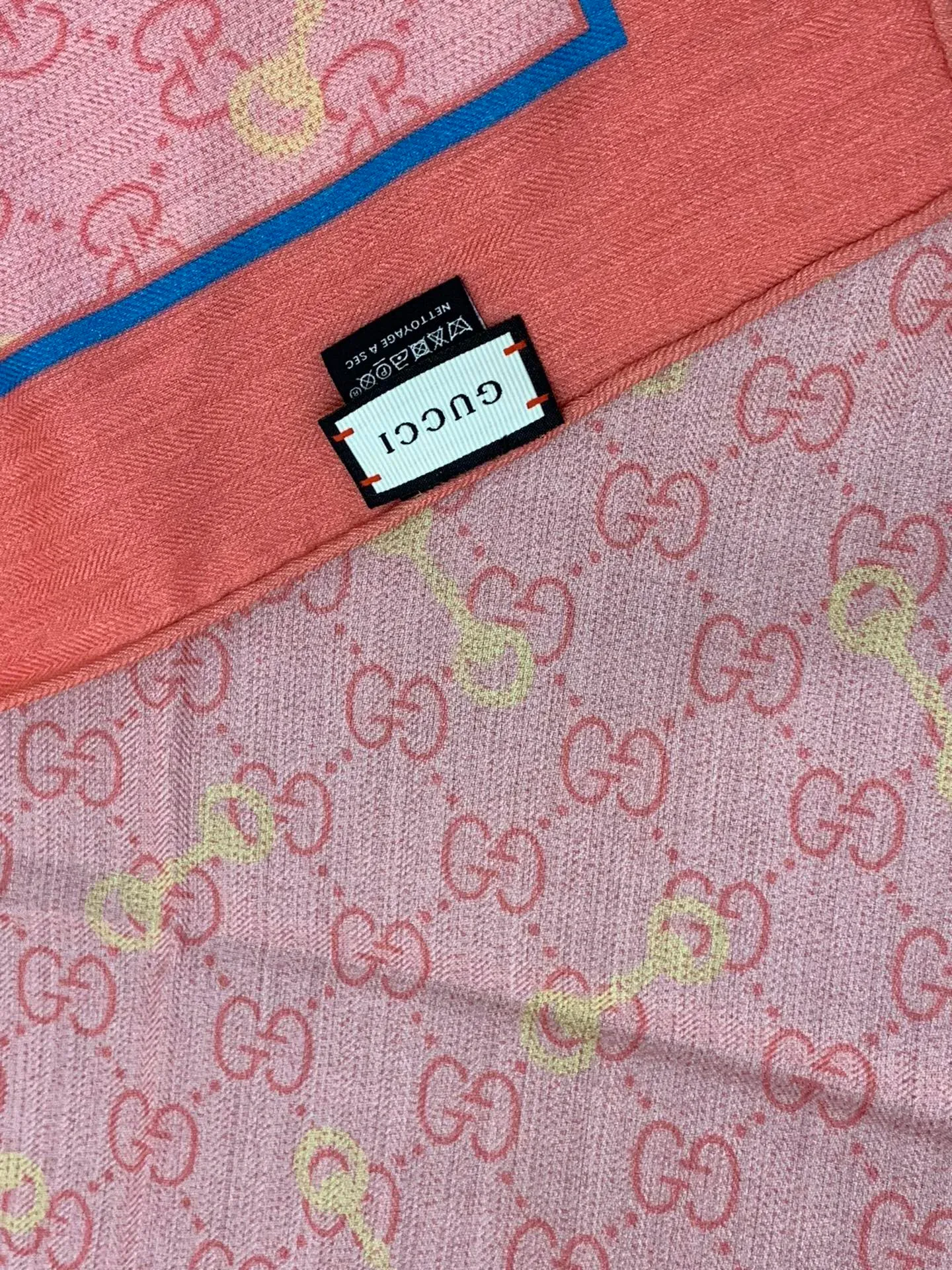 Шарфы Gucci 205984