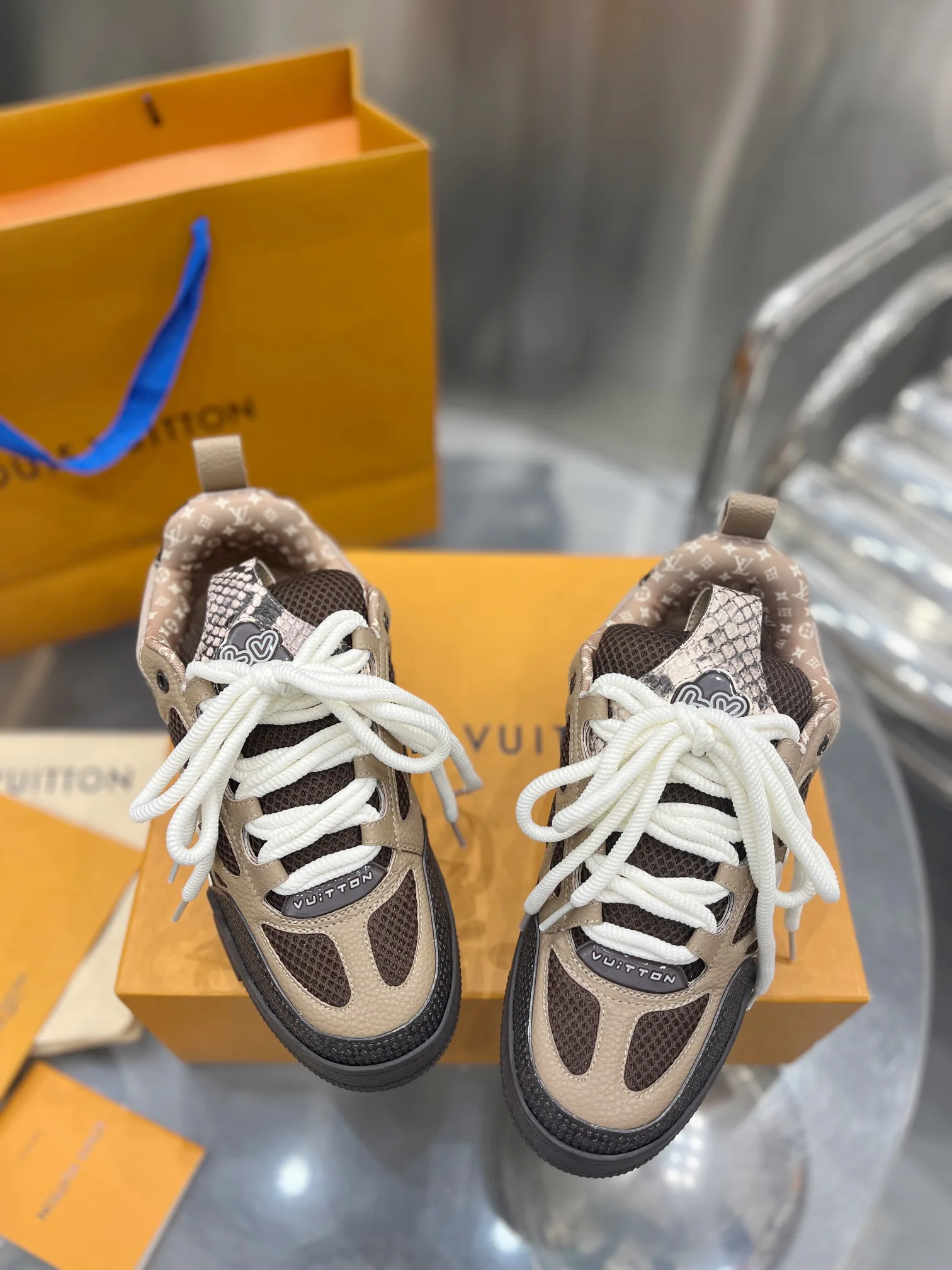Кроссовки Женские Louis Vuitton 1141905