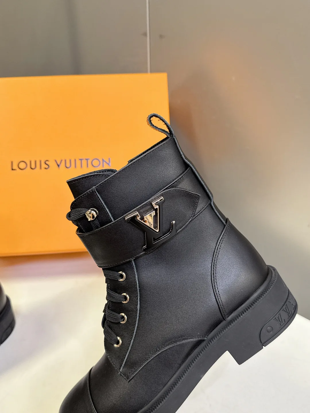Ботинки Женские Louis Vuitton 139493