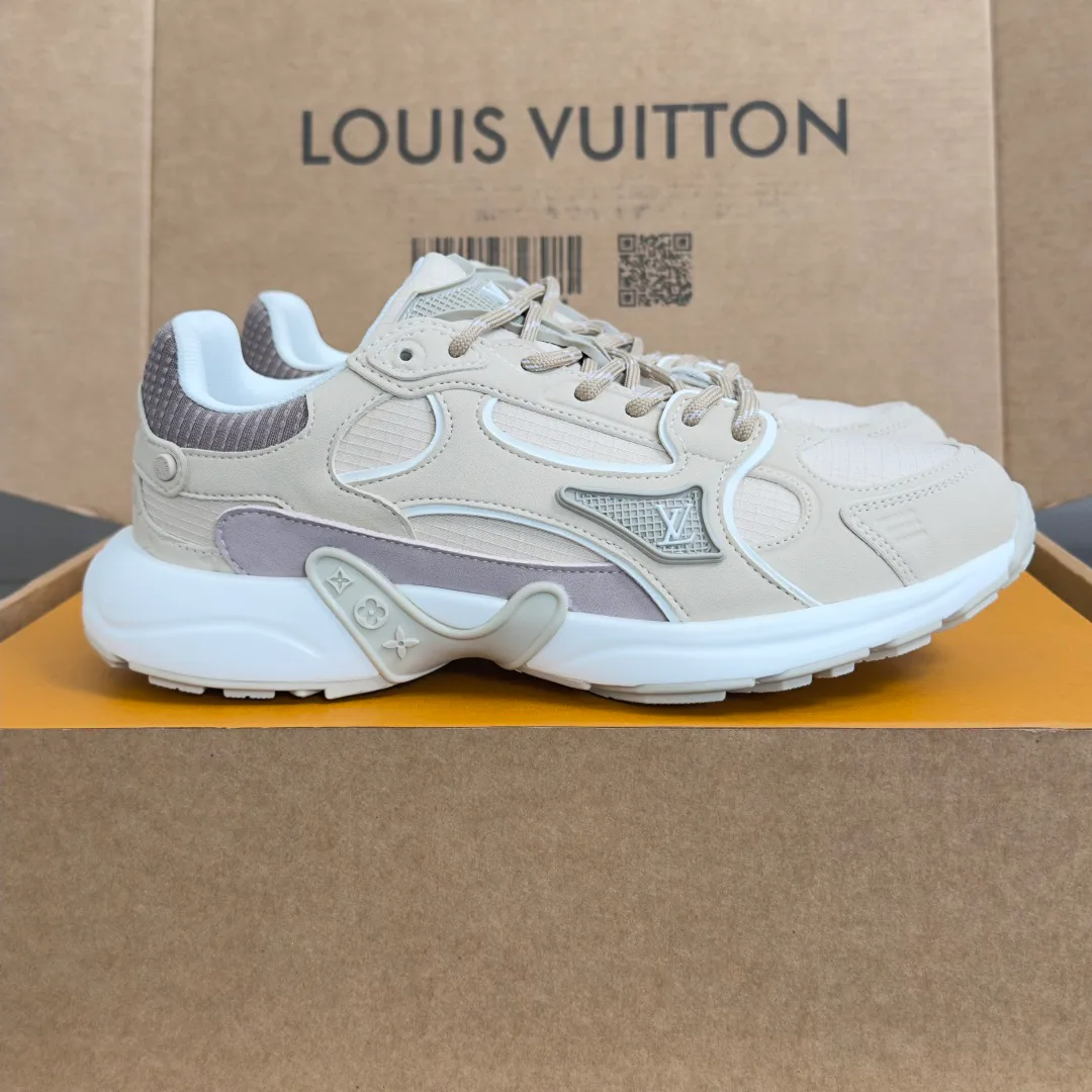 Кроссовки Женские Louis Vuitton 18463937
