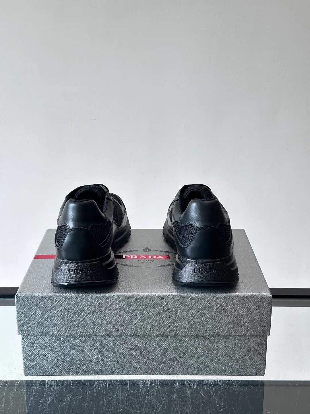 Кроссовки Мужские Prada 18872006