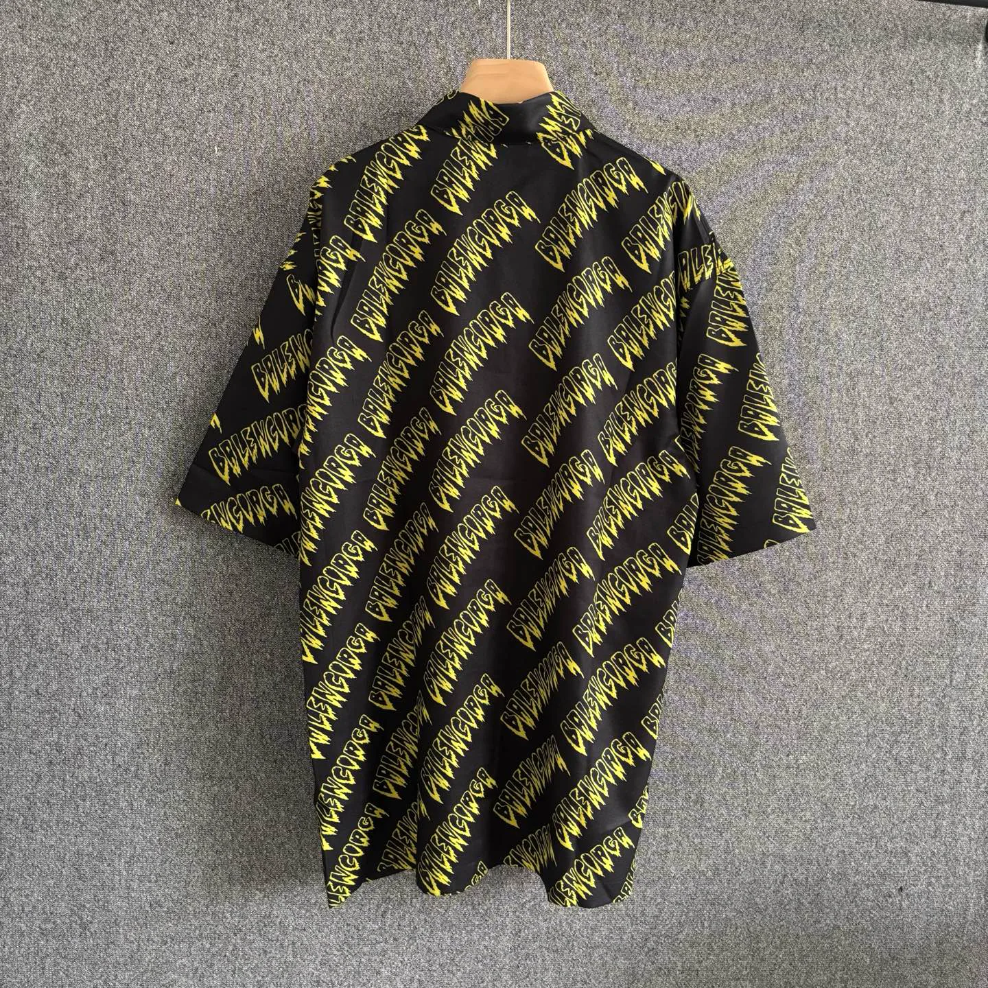 Рубашки Женские Balenciaga 13110713