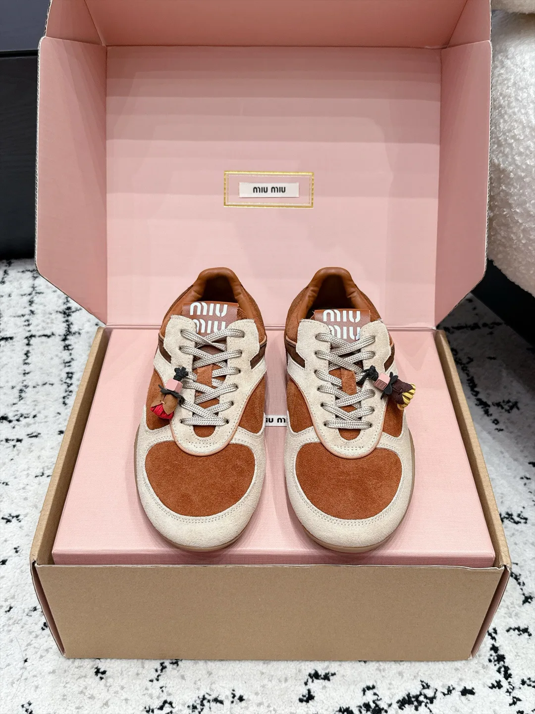Кроссовки Женские Miu Miu 18505445