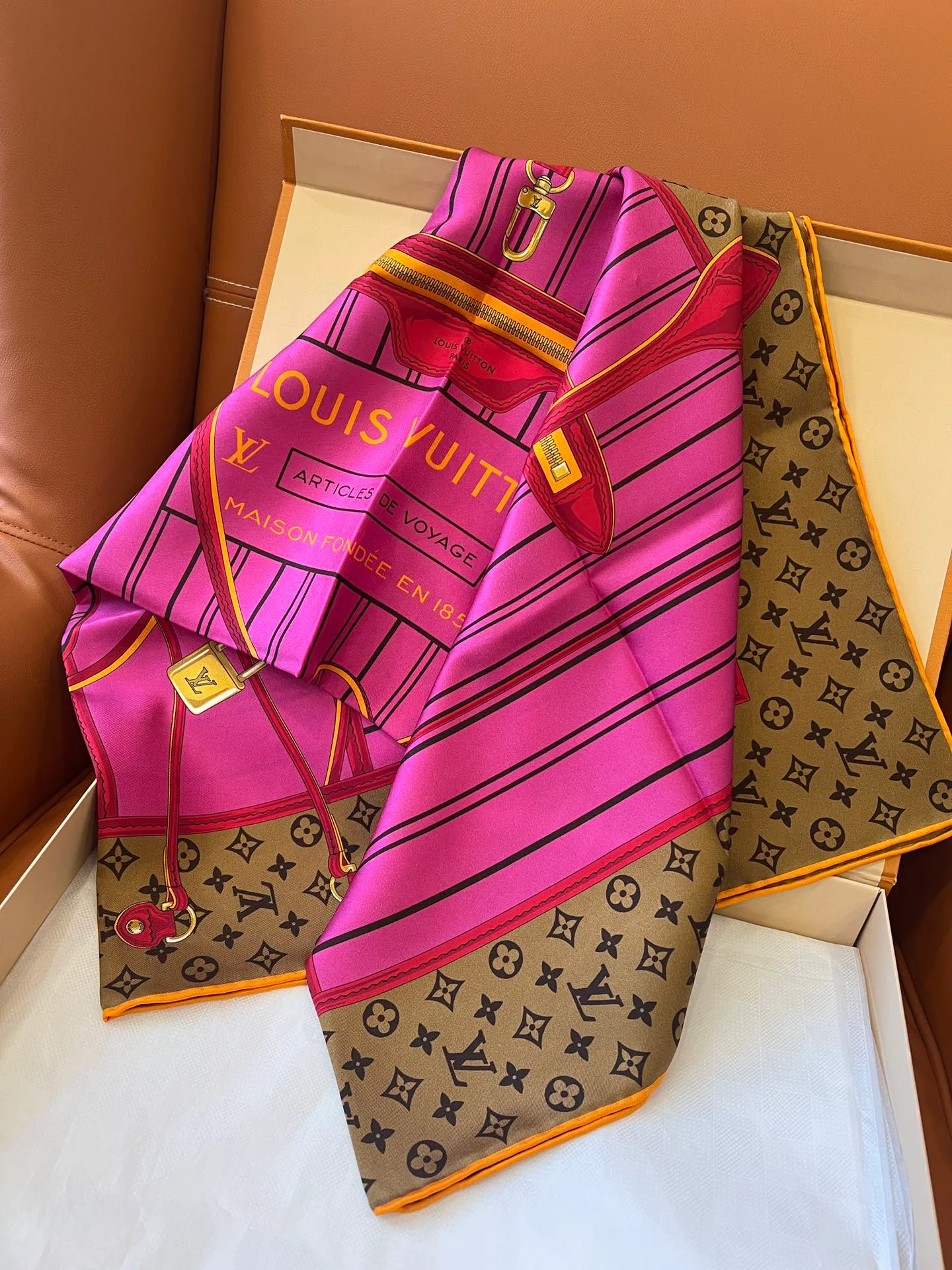 Платки Louis Vuitton 1752126