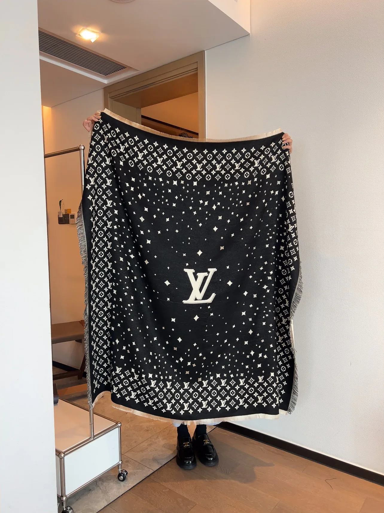 Шарфы Louis Vuitton 1973639