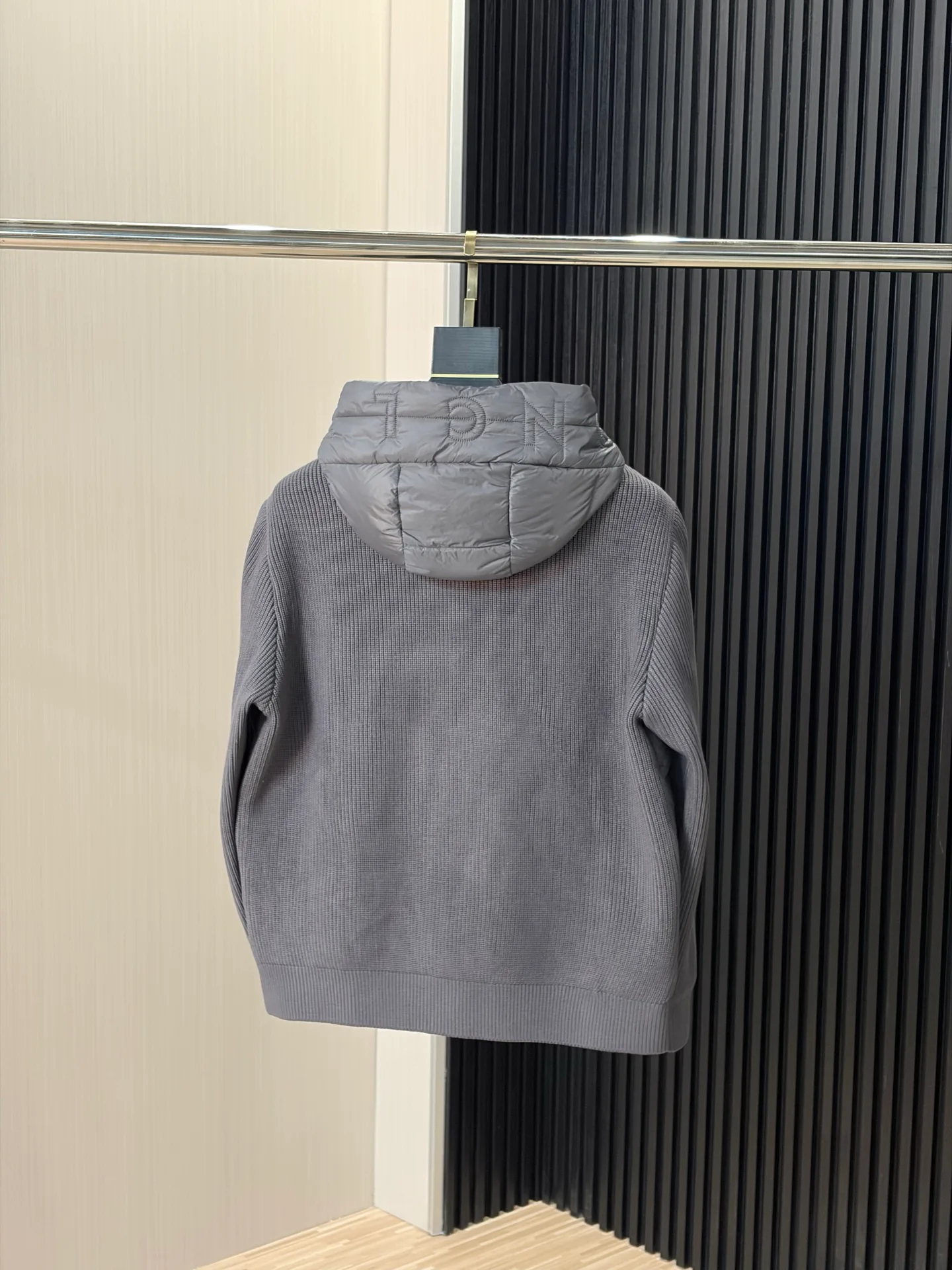 Куртки И Пуховики Женские Moncler 18391738