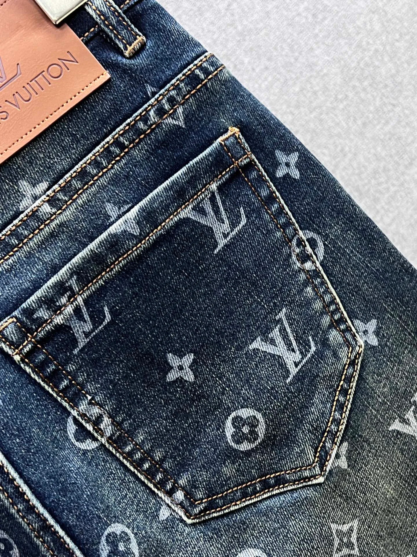 Джинсы Мужские Louis Vuitton 18097847