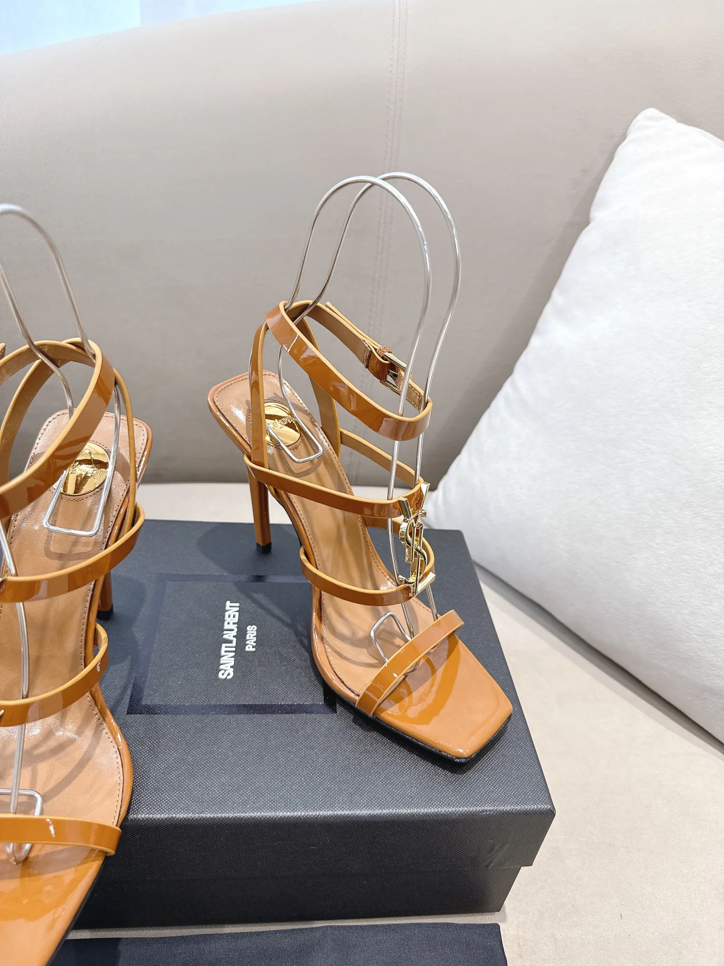 Босоножки Женские Saint Laurent 12815358