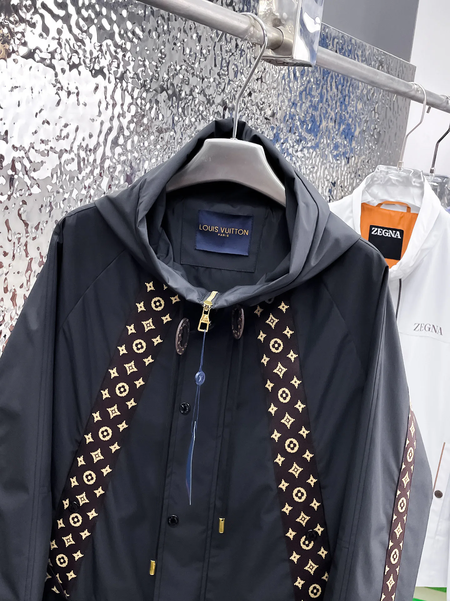 Куртки И Пуховики Мужские Louis Vuitton 9352353