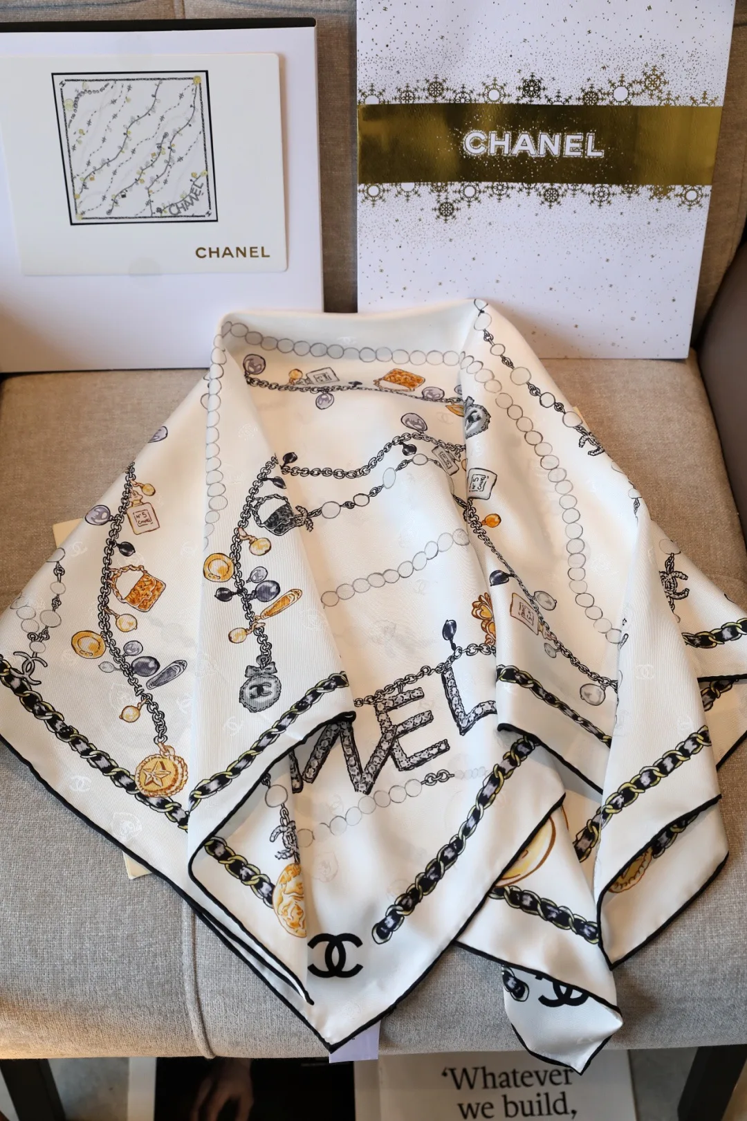 Платки Chanel 11654333