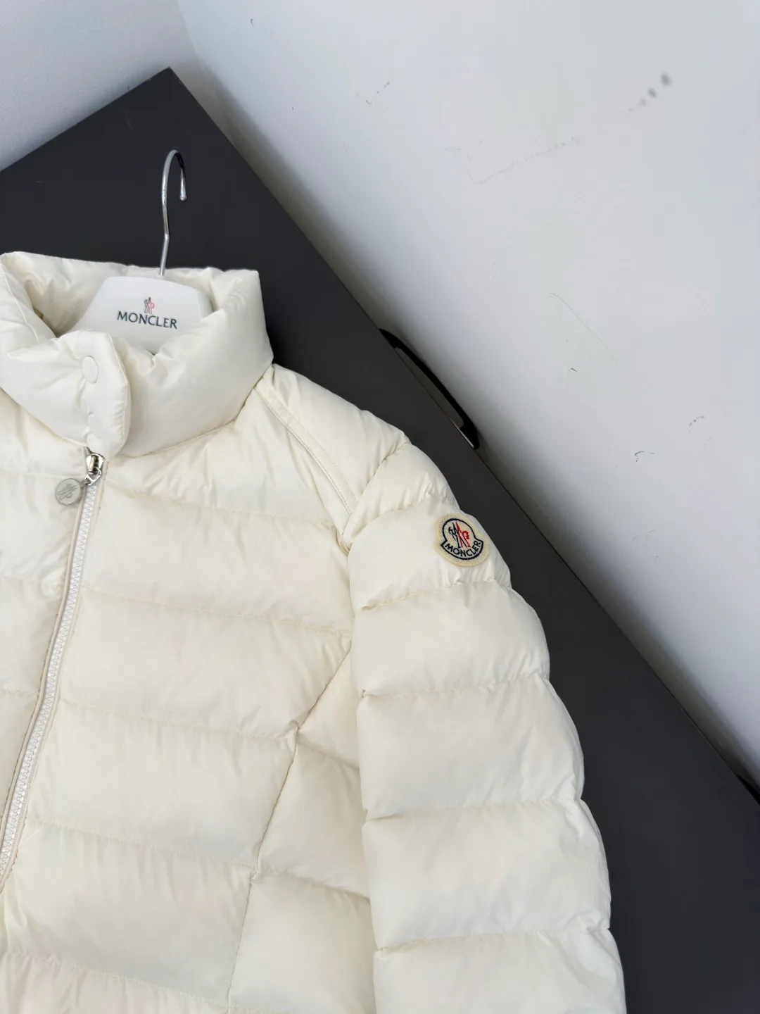 Куртки И Пуховики Женские Moncler 18761829