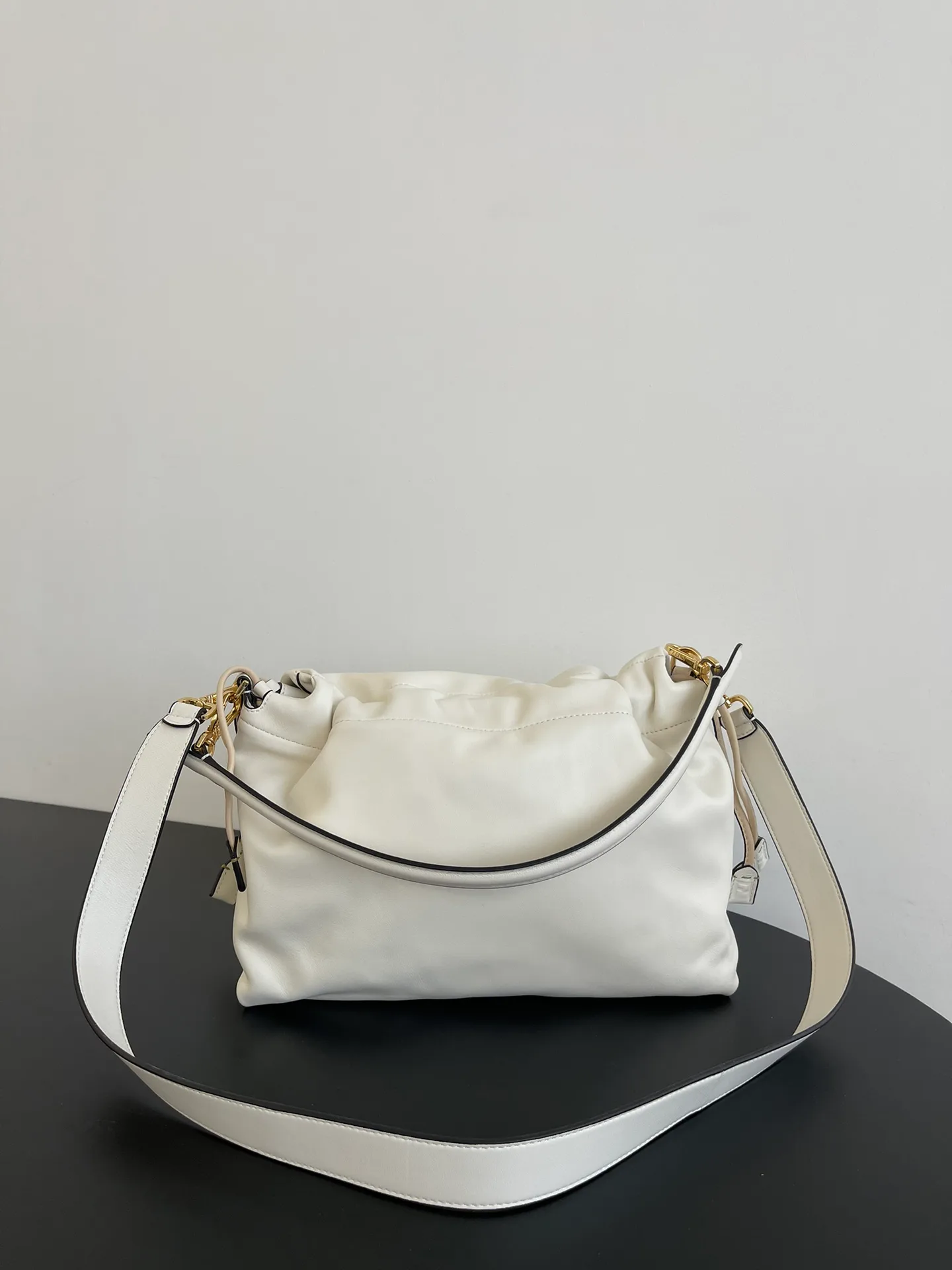 Классические Сумки Женские Fendi 13546226