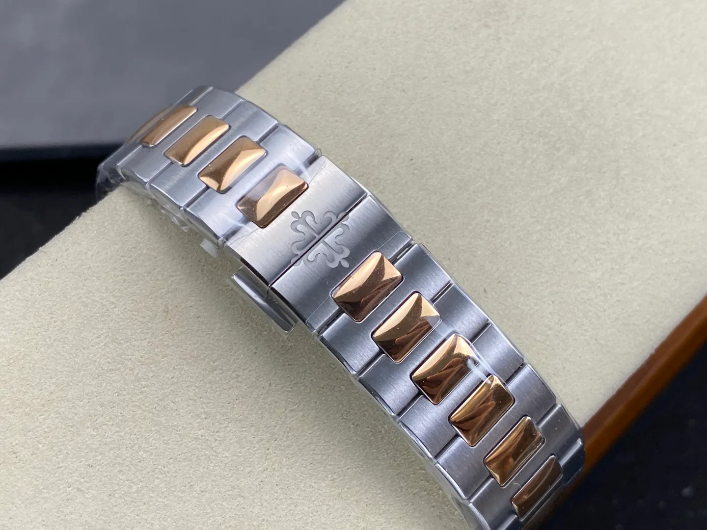 Часы Женские Patek Philippe 691926