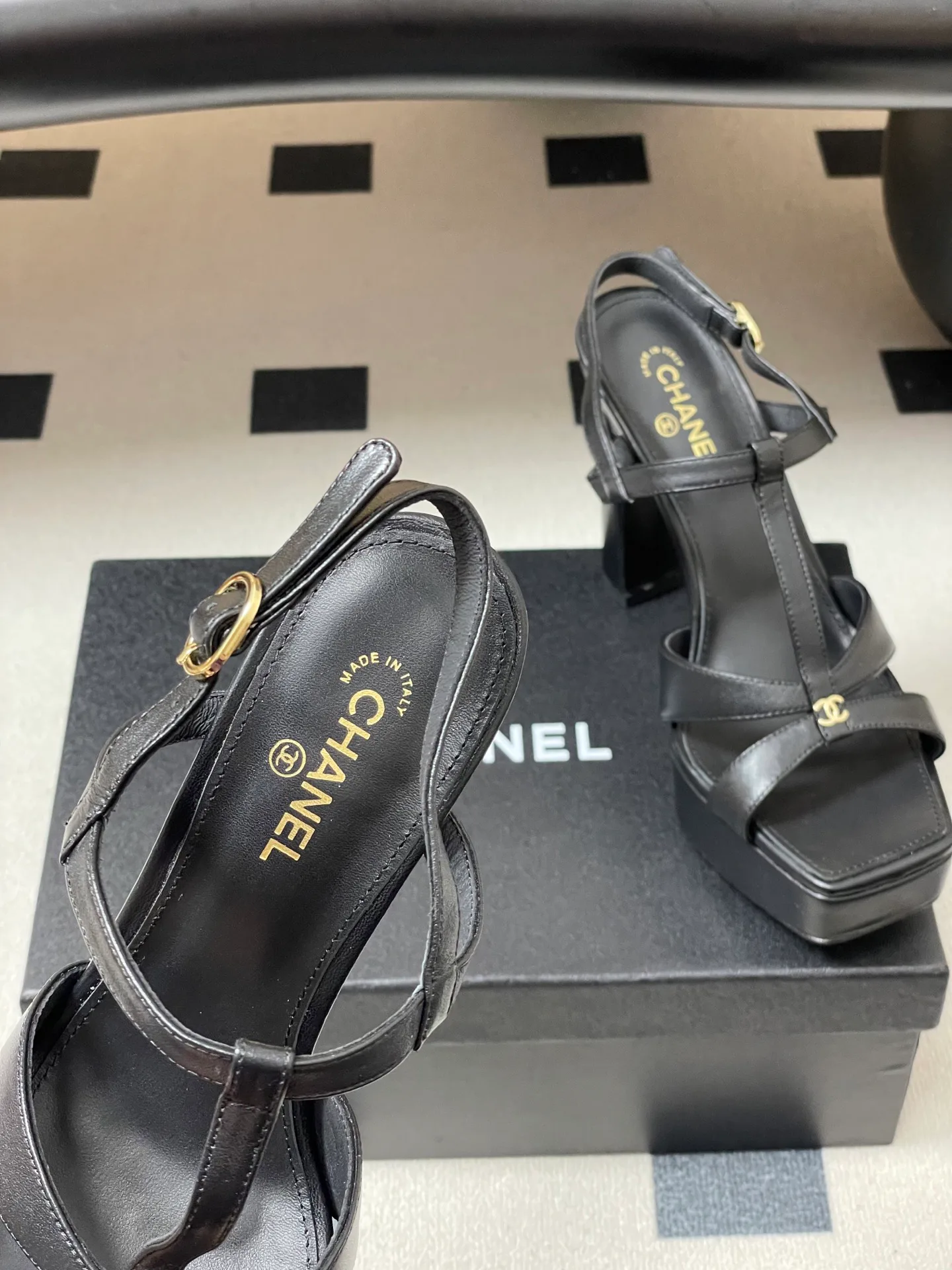 Босоножки Женские Chanel 12936261