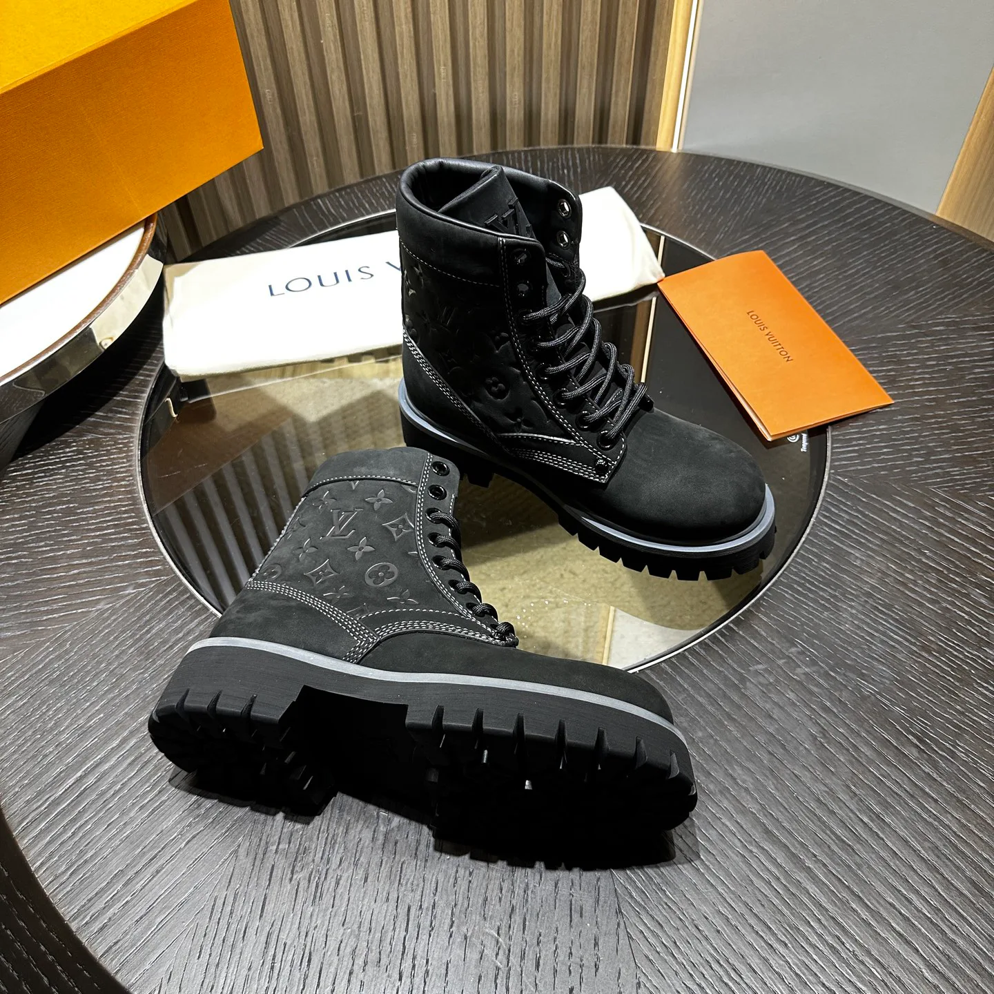 Ботинки Мужские Louis Vuitton 18995433