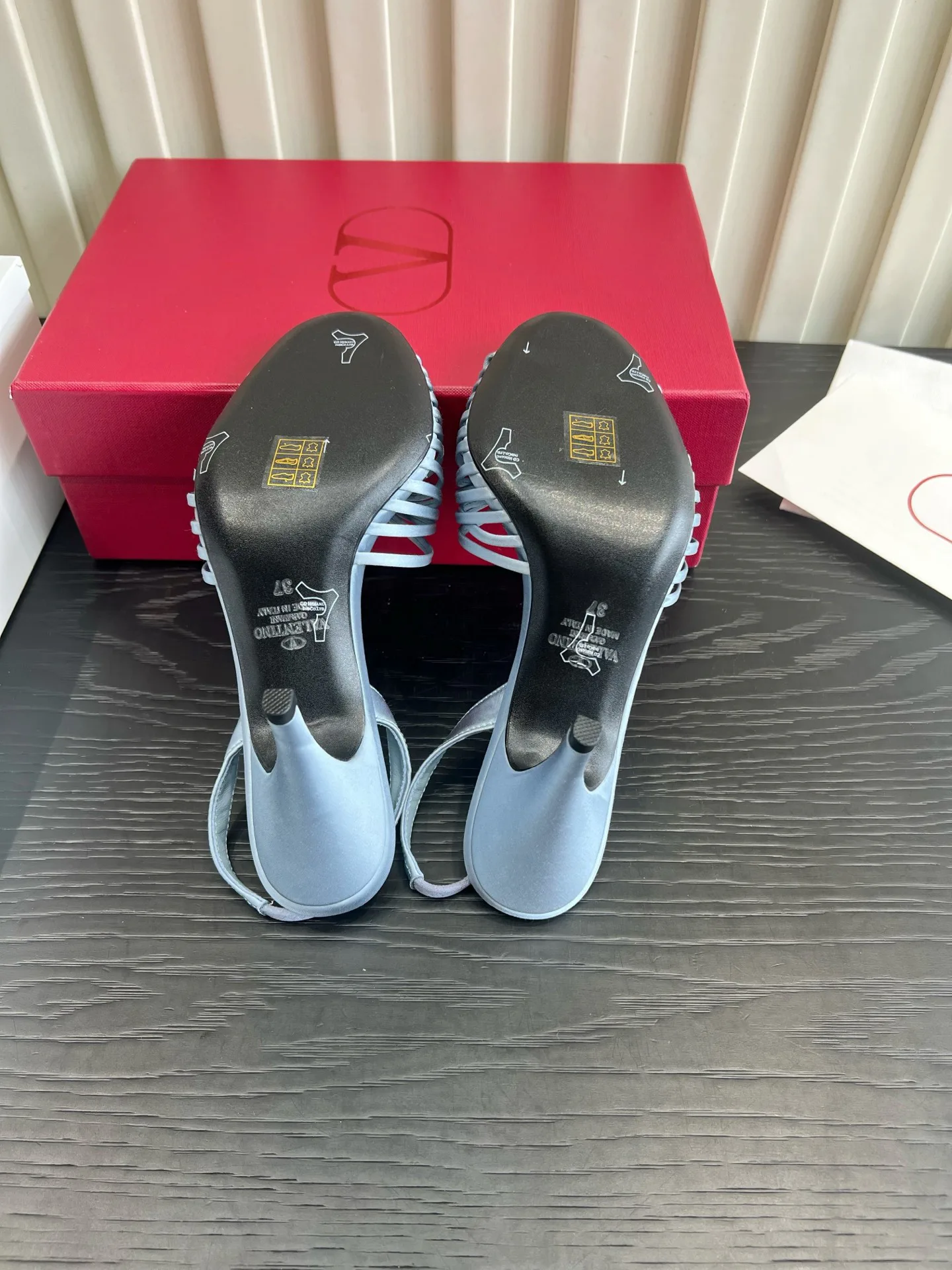 Босоножки Женские Valentino 18322862