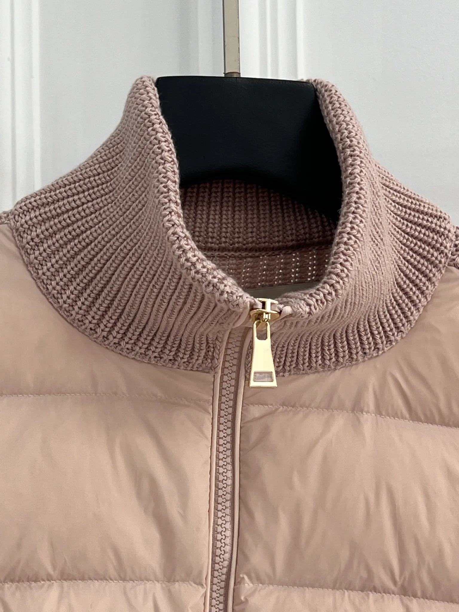 Куртки И Пуховики Женские Moncler 18416258