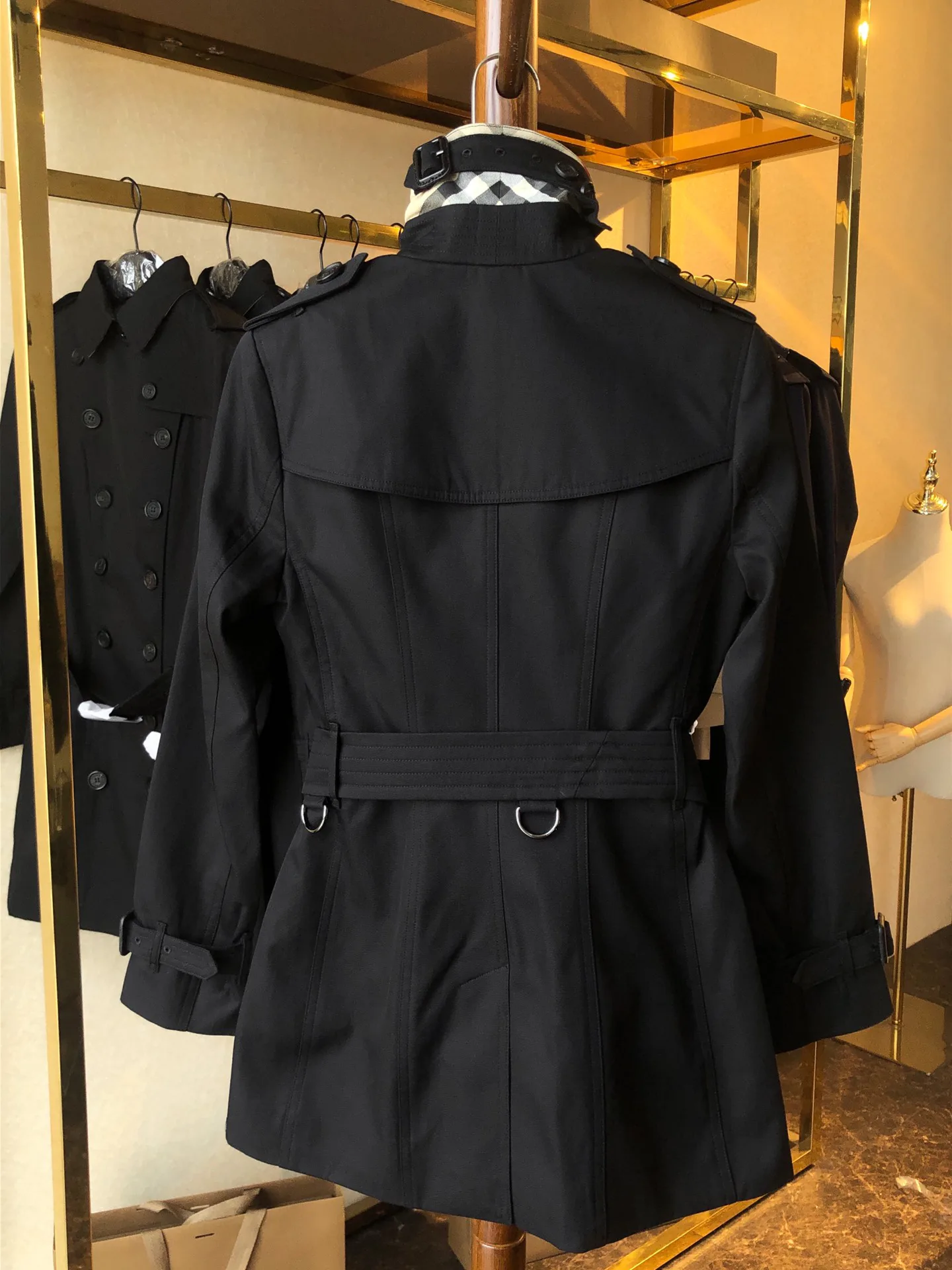 Тренчи Женские Burberry 11666977