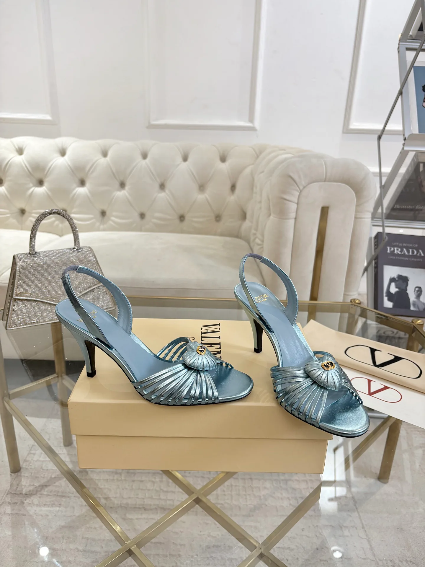 Босоножки Женские Valentino 18135272