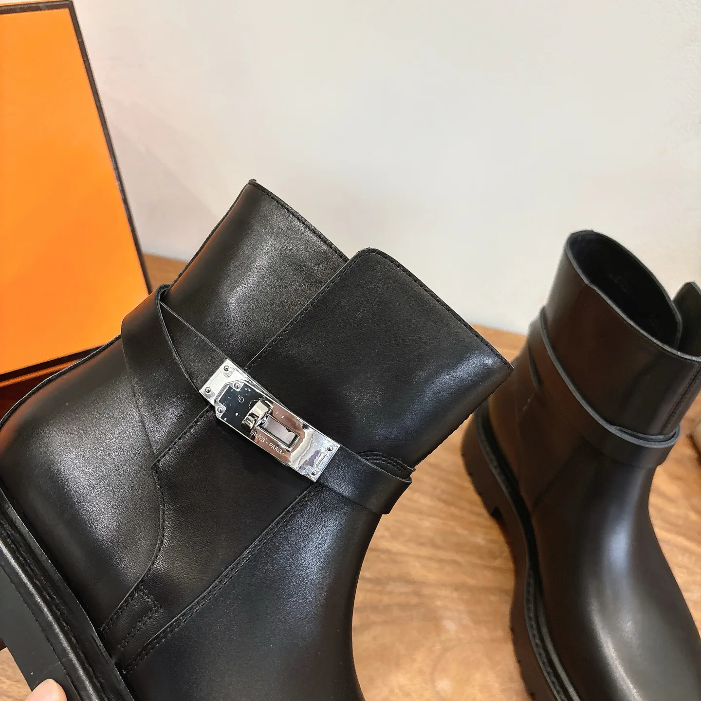 Ботинки Женские Hermes 399360