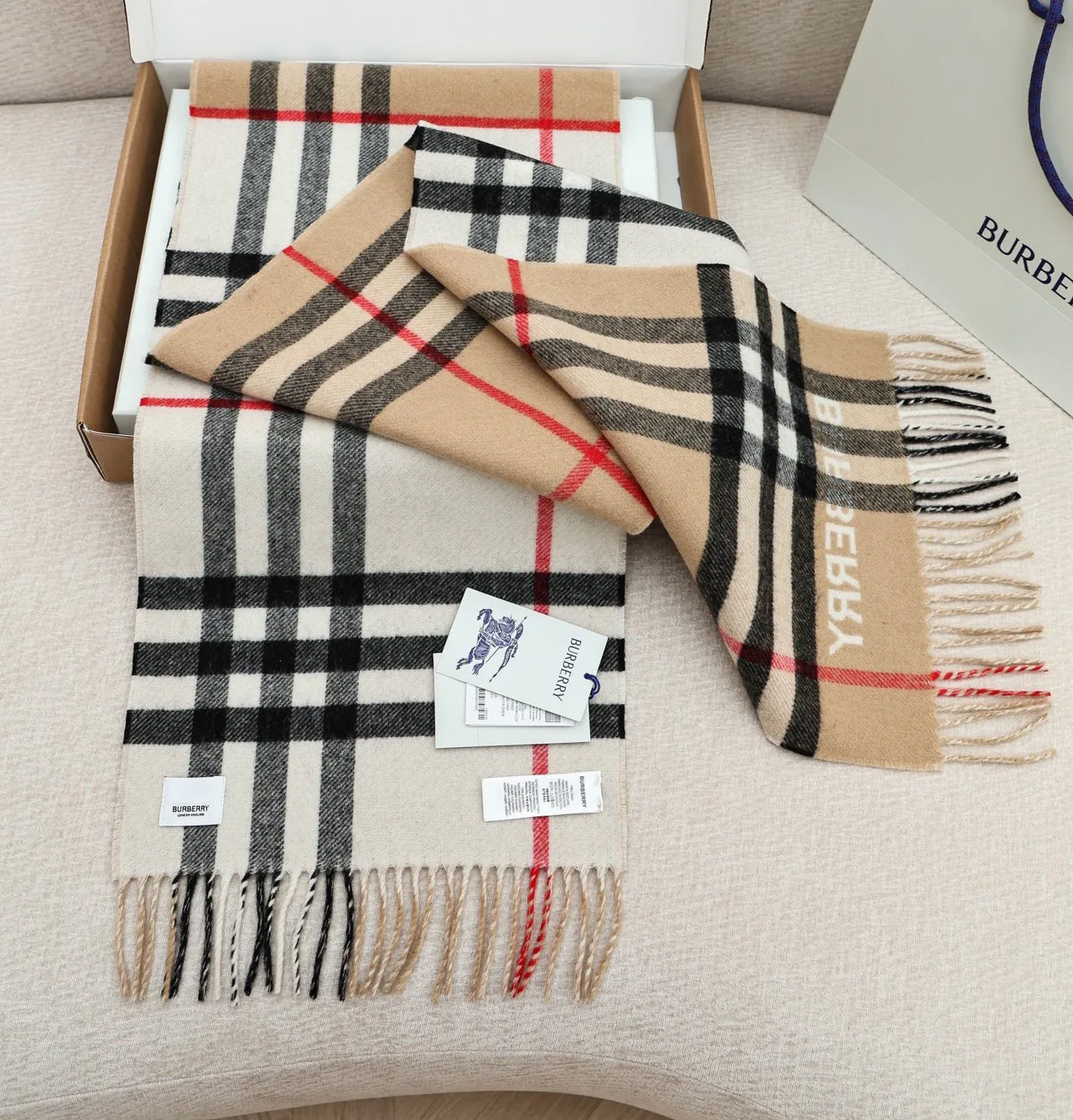 Шарфы Burberry 338252