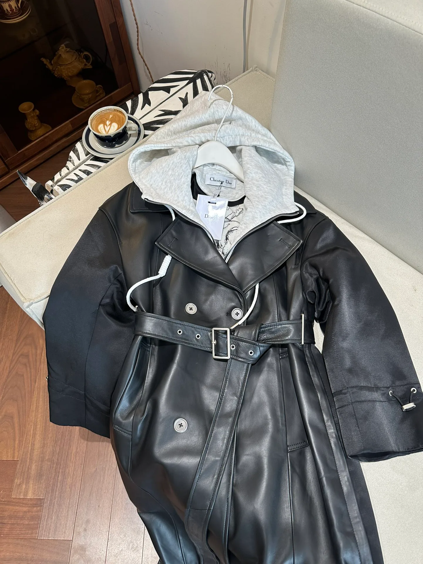 Кожаные Куртки И Дублёнки Женские Christian Dior 2657359