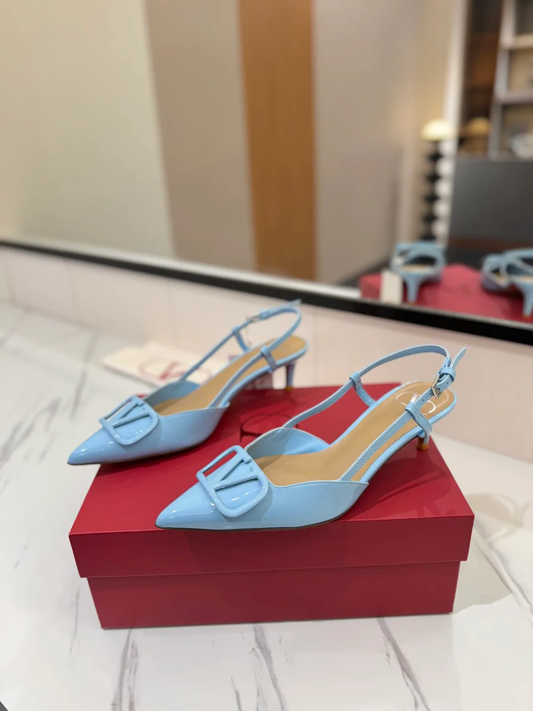 Босоножки Женские Valentino 11516232