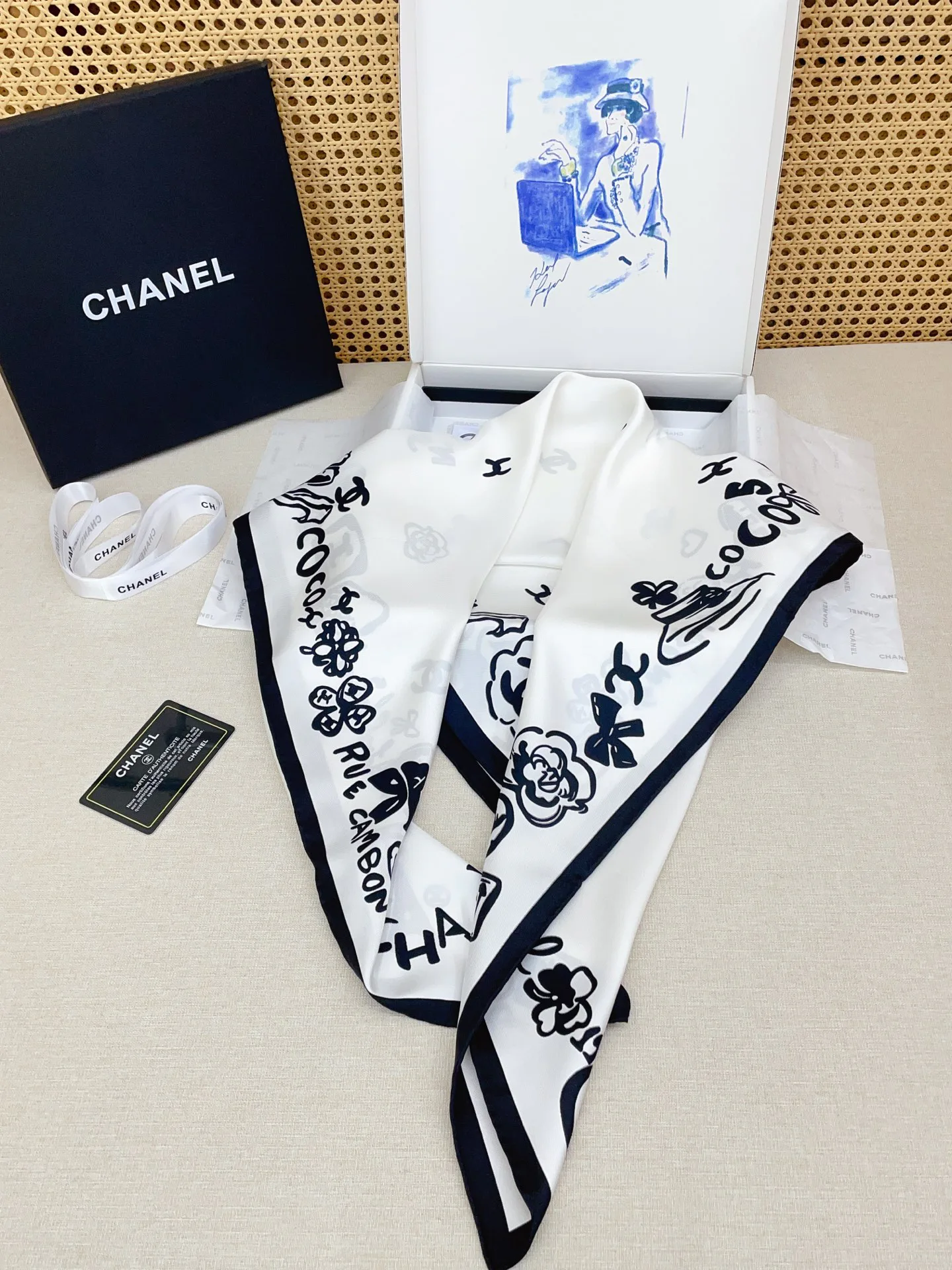 Платки Chanel 13119712