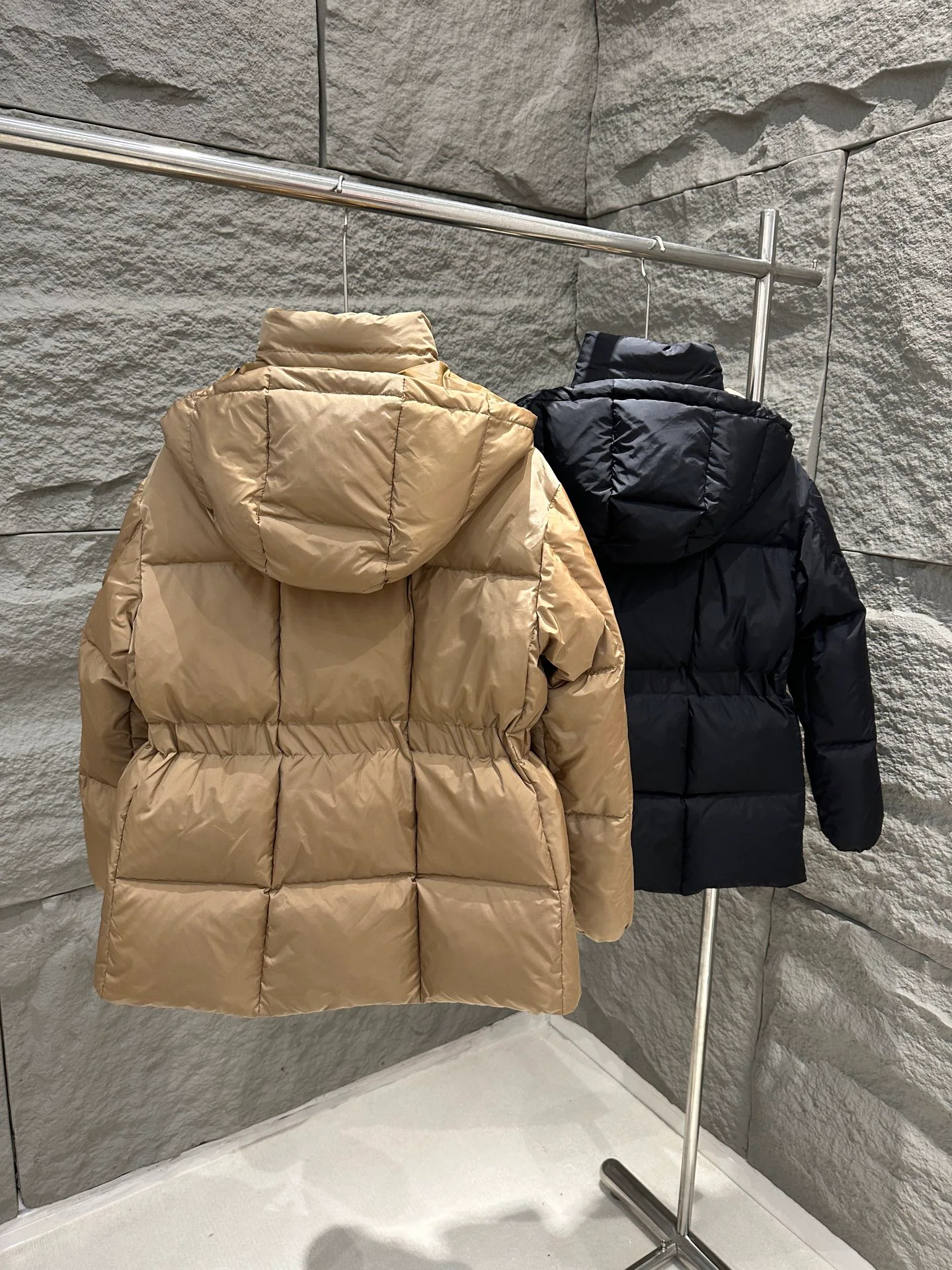 Куртки И Пуховики Женские Moncler 18609633